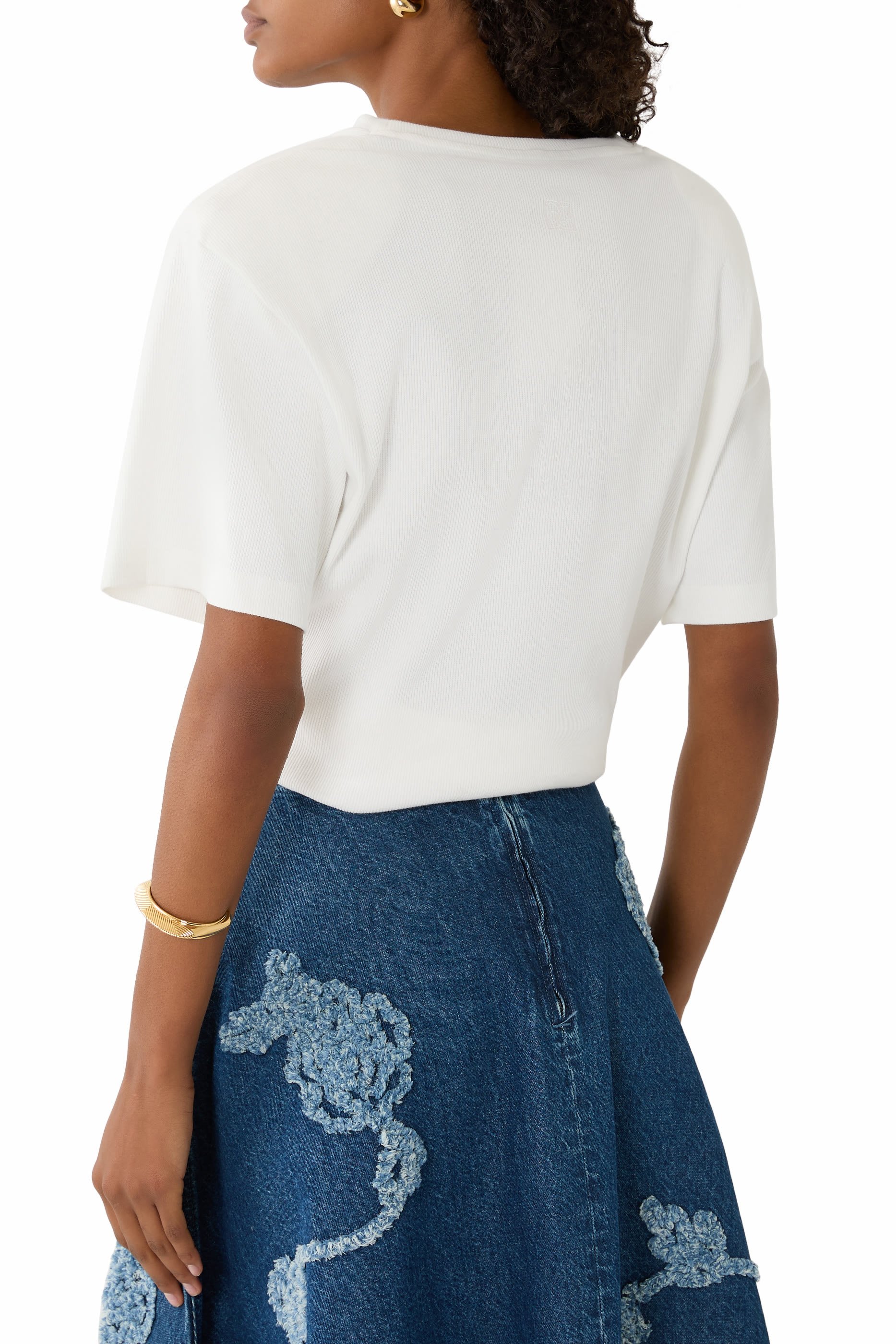 تيشيرت بعقدة نسيج مضلع