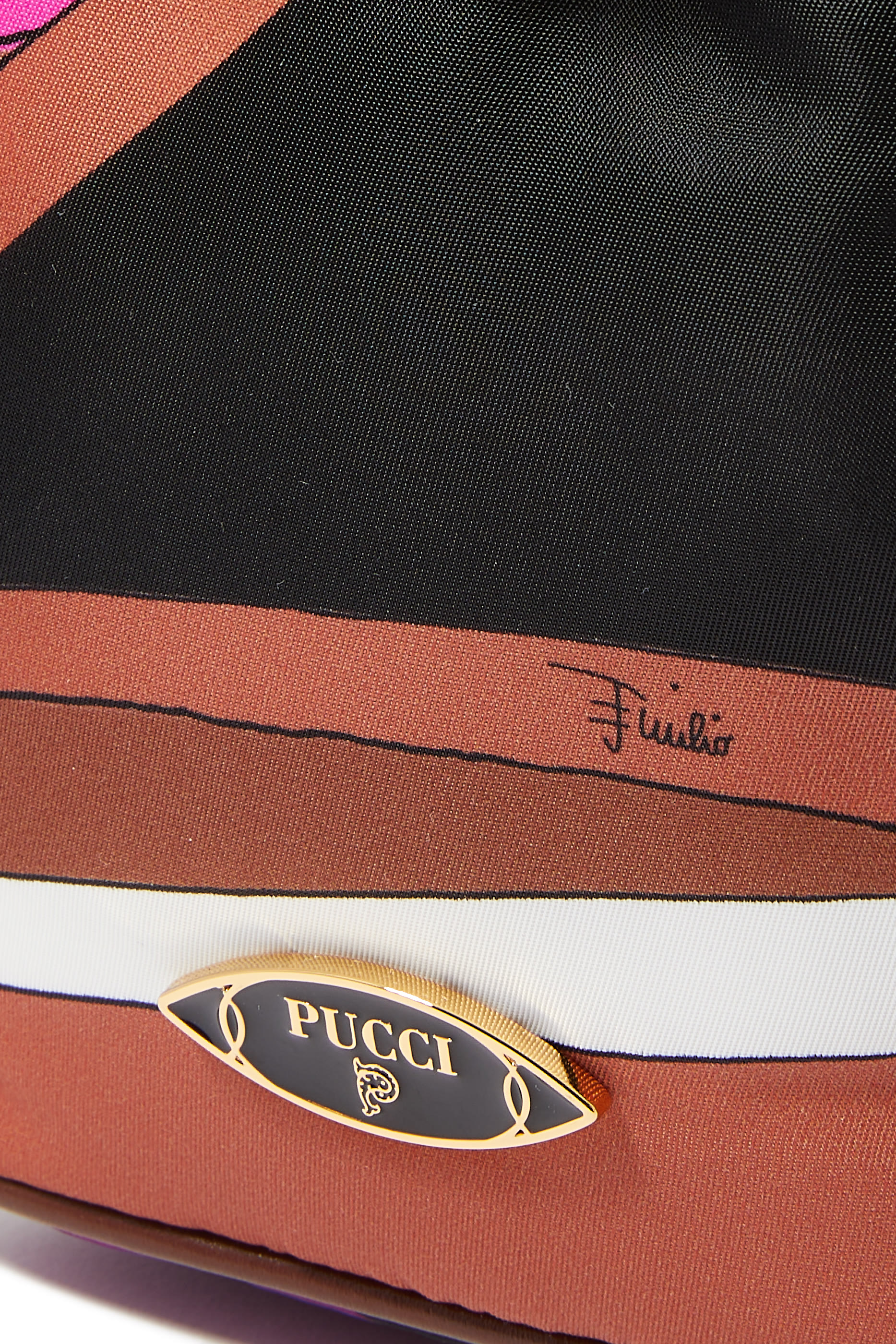 حقيبة باكيت يمي