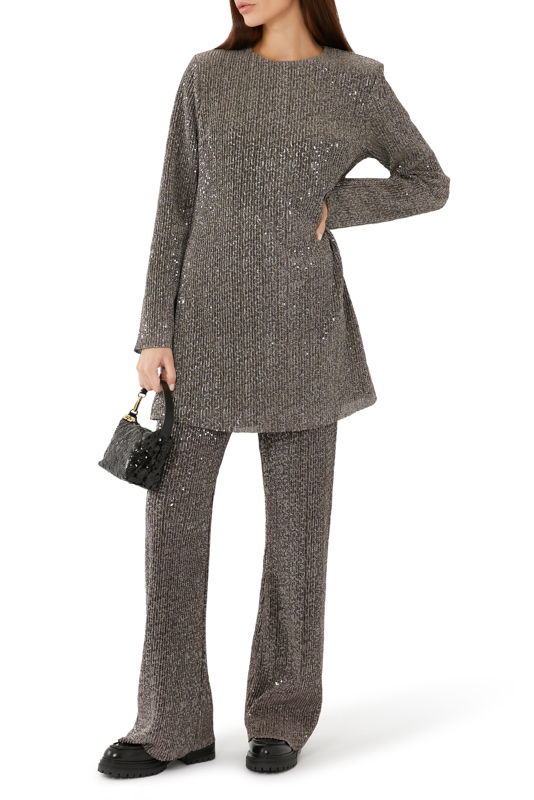 بلوزة أوديس مطرزة بالترتر