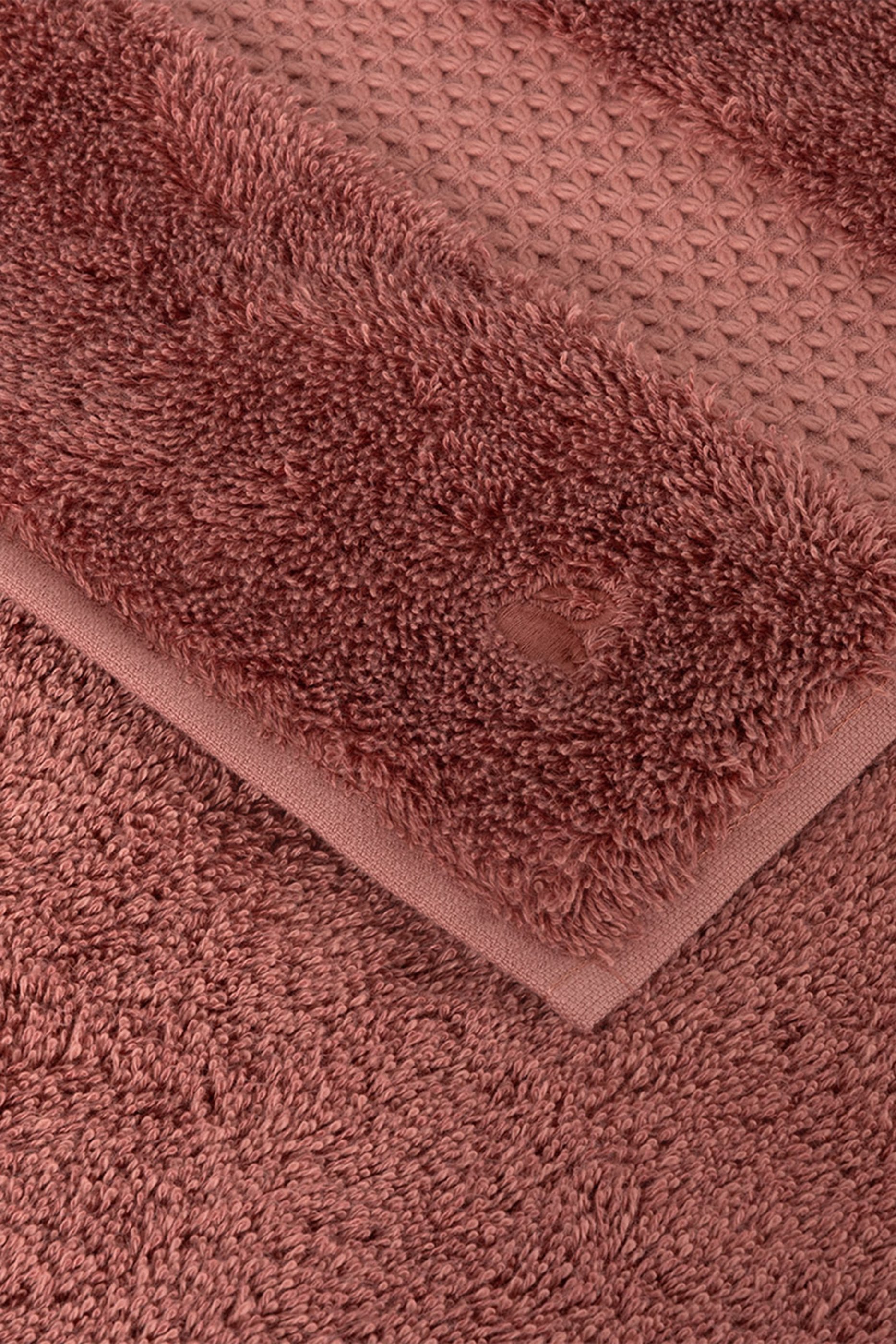 مناشف إيتوال