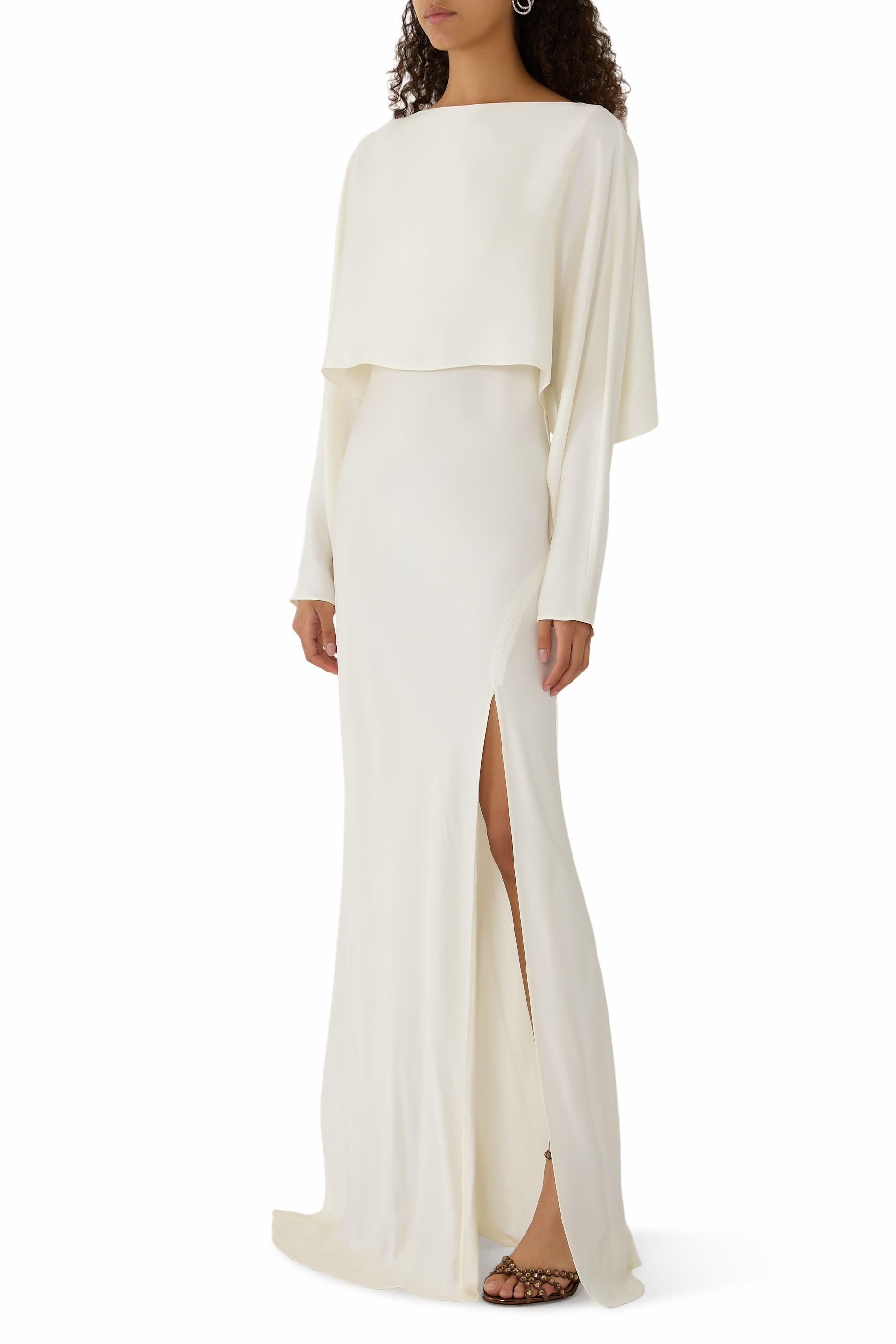 فستان سهرة بطبقات ستان