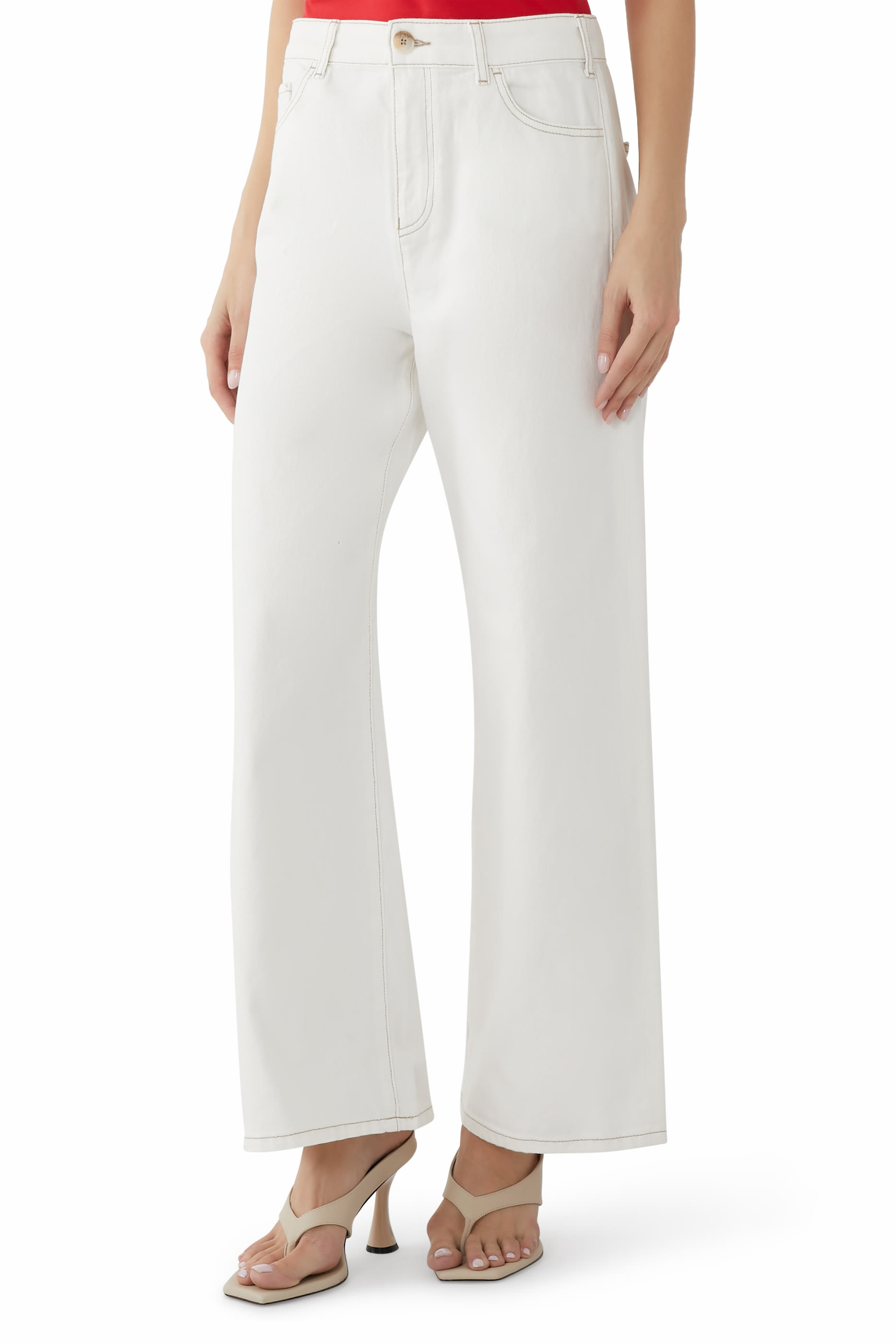 بنطال جينز بقصة ساق واسعة