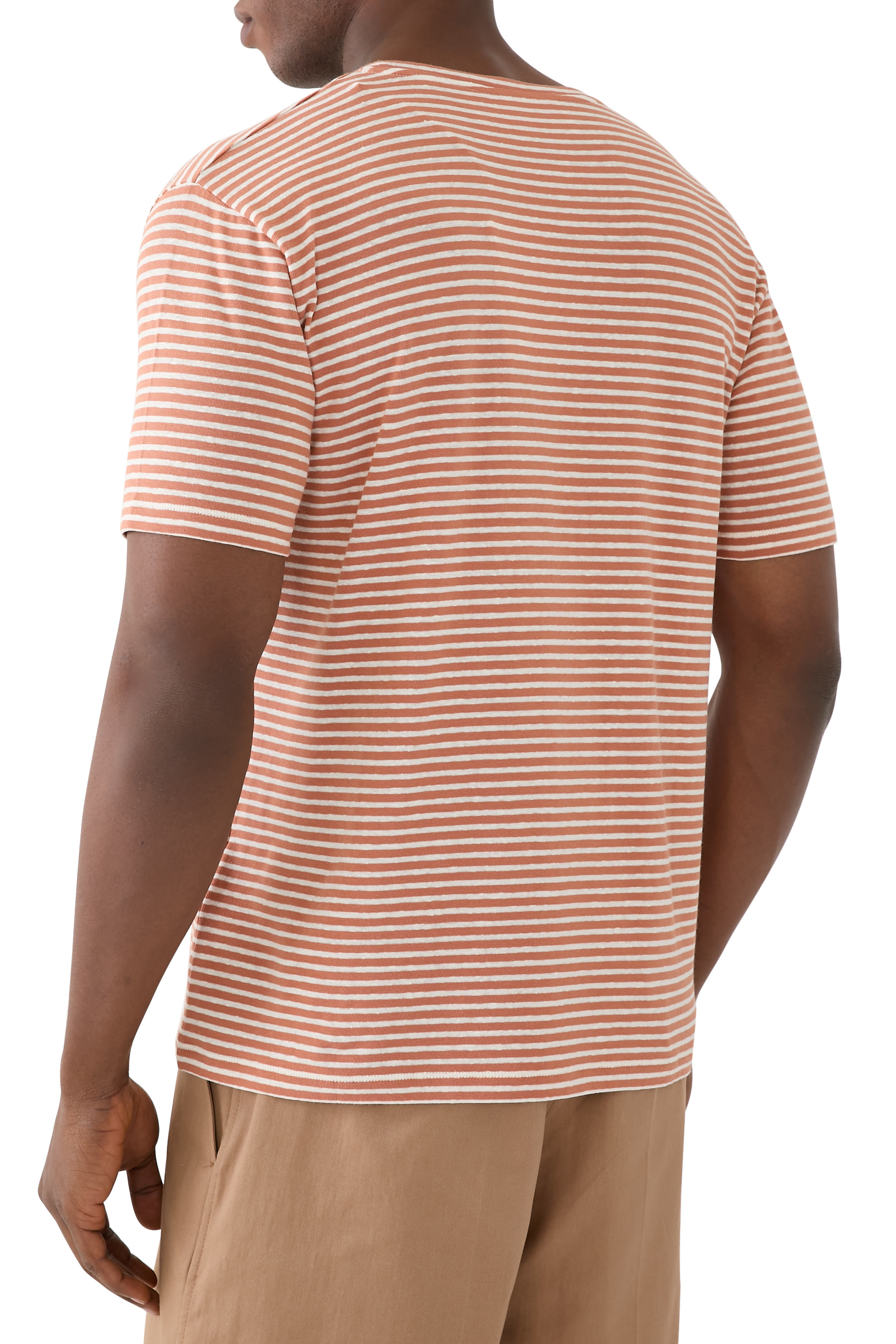 تيشيرت بشعار الماركة