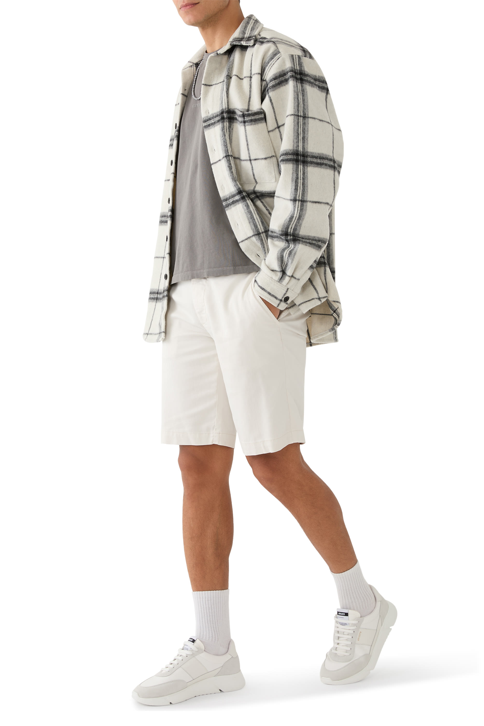 سنيكرز للجري جينسس كلاسيكي