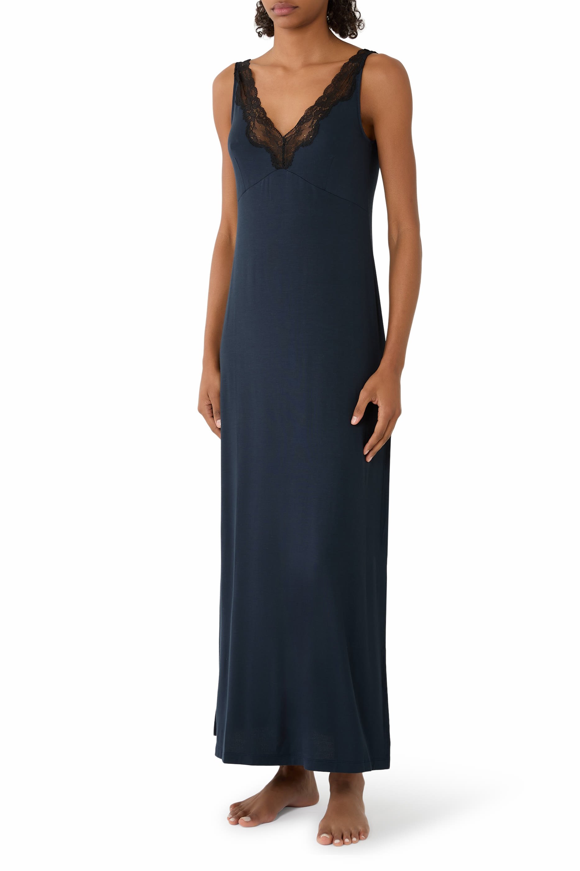  فستان نوم طويل بتفاصيل دانتيل جيرسيه