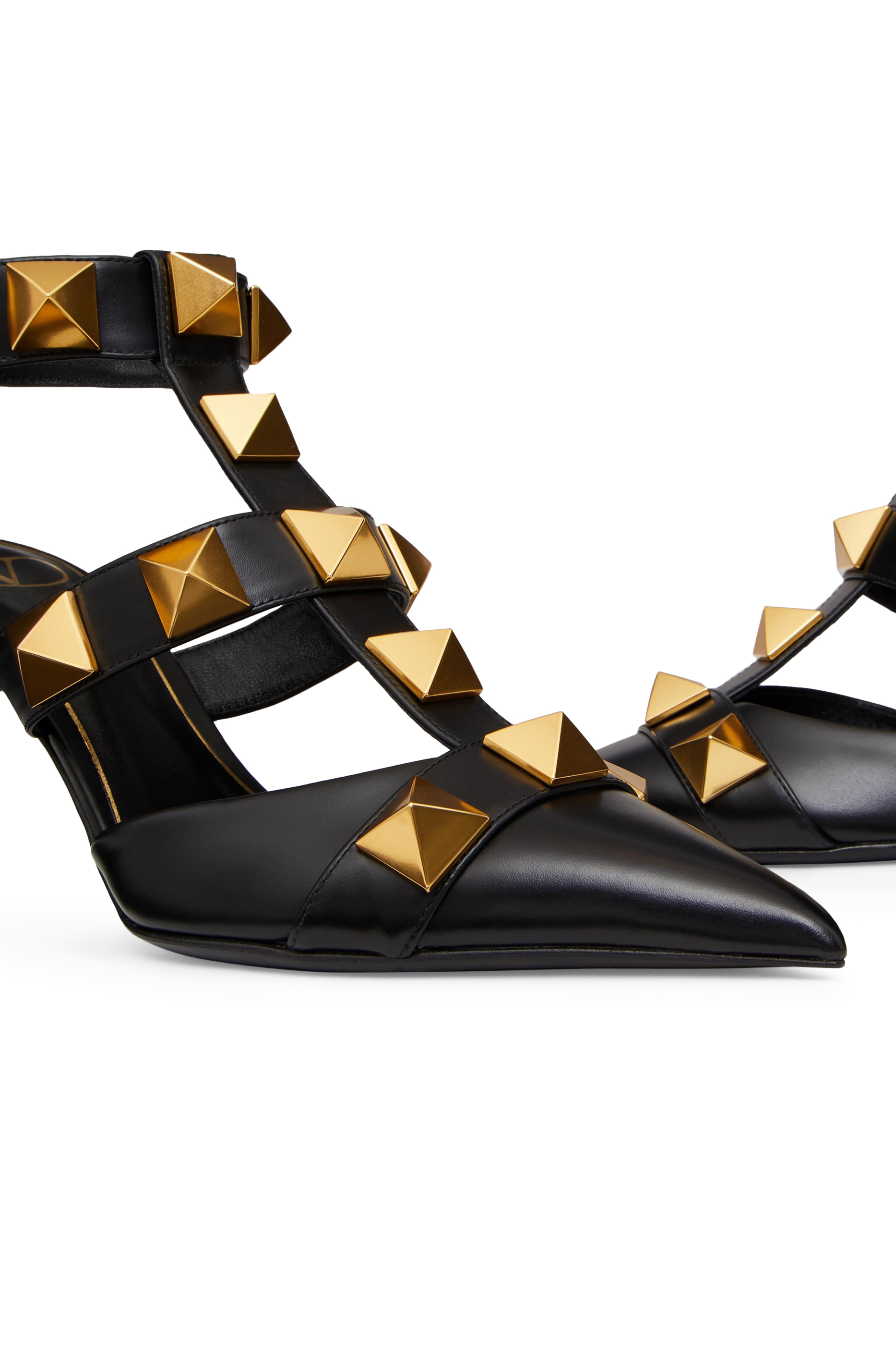 حذاء كلاسيك فالنتينو غارافاني رومان بحلي هرمية