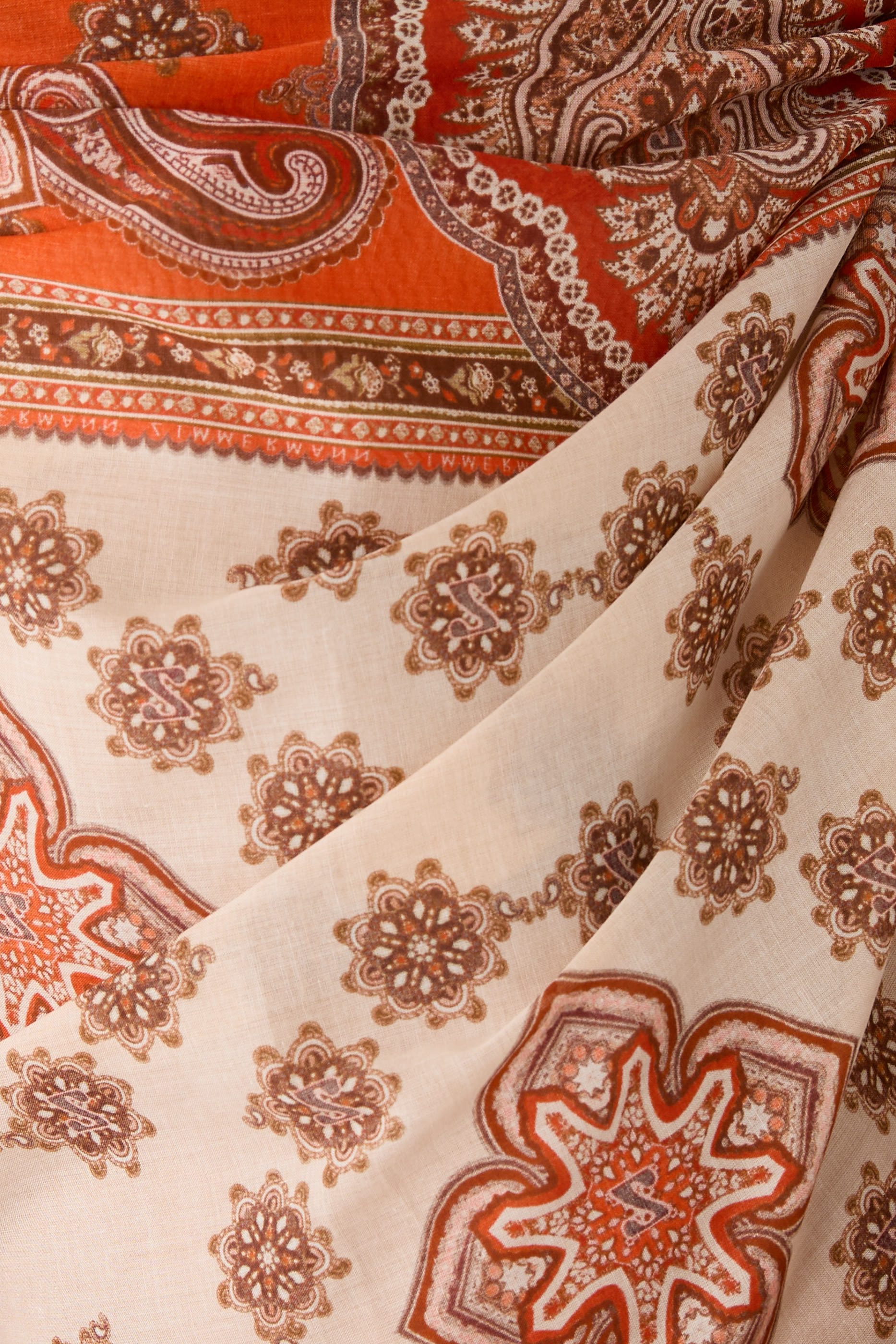 باريو بطبعات قطن