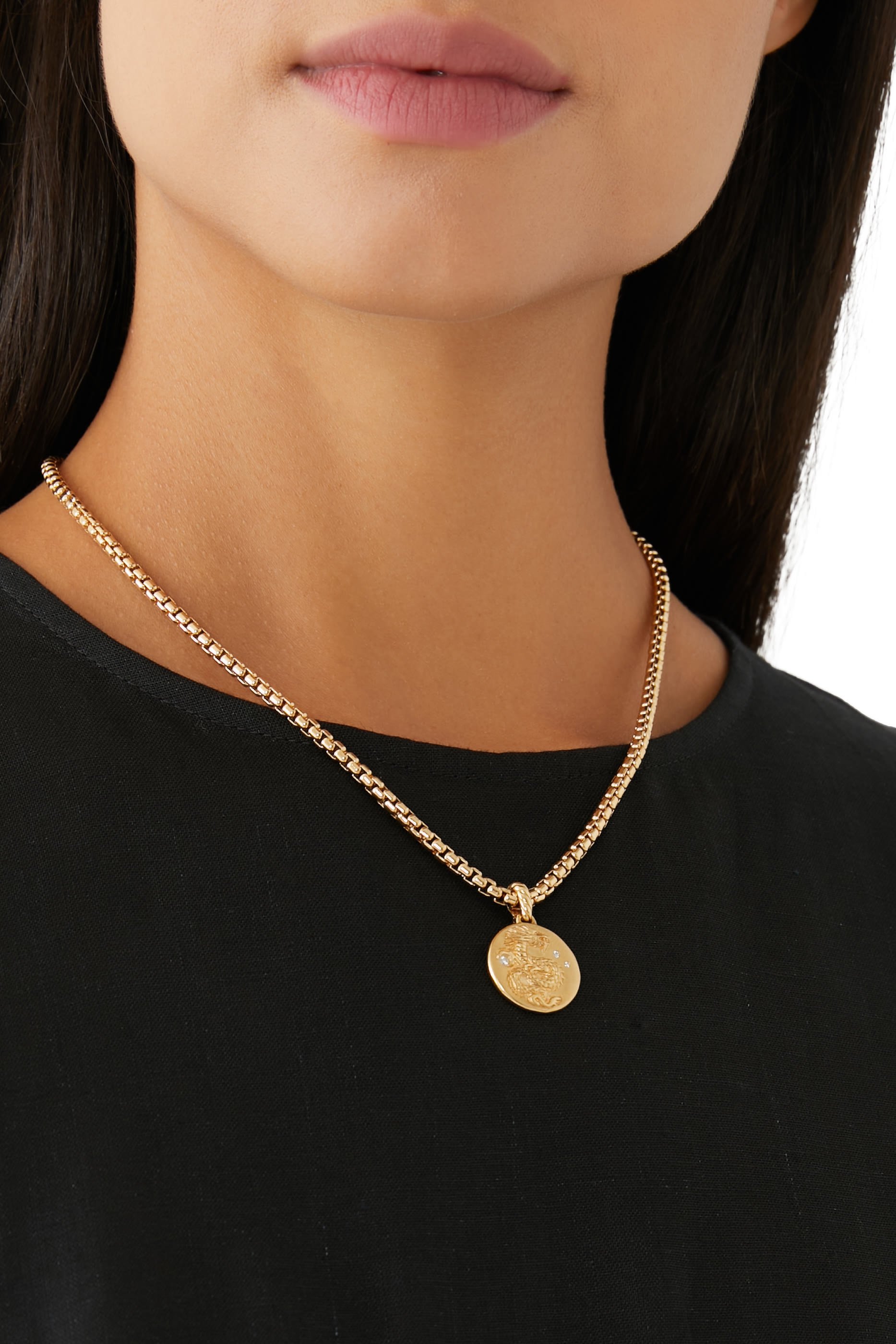 دلاية بنقشة تنين مرصعة بالماس ذهب أصفر عيار 18