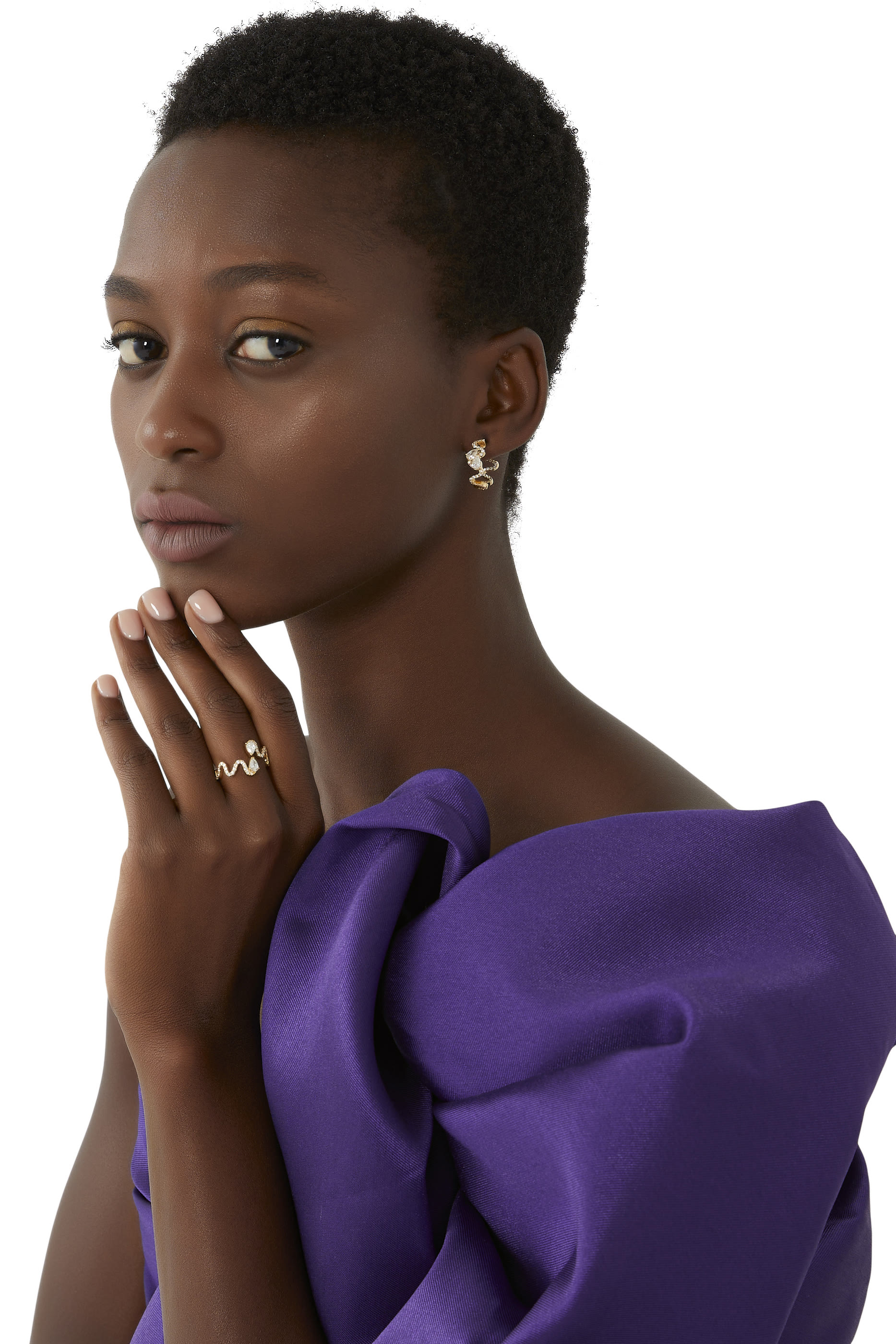 خاتم ويف مرصع بالماس ذهب أصفر عيار 18