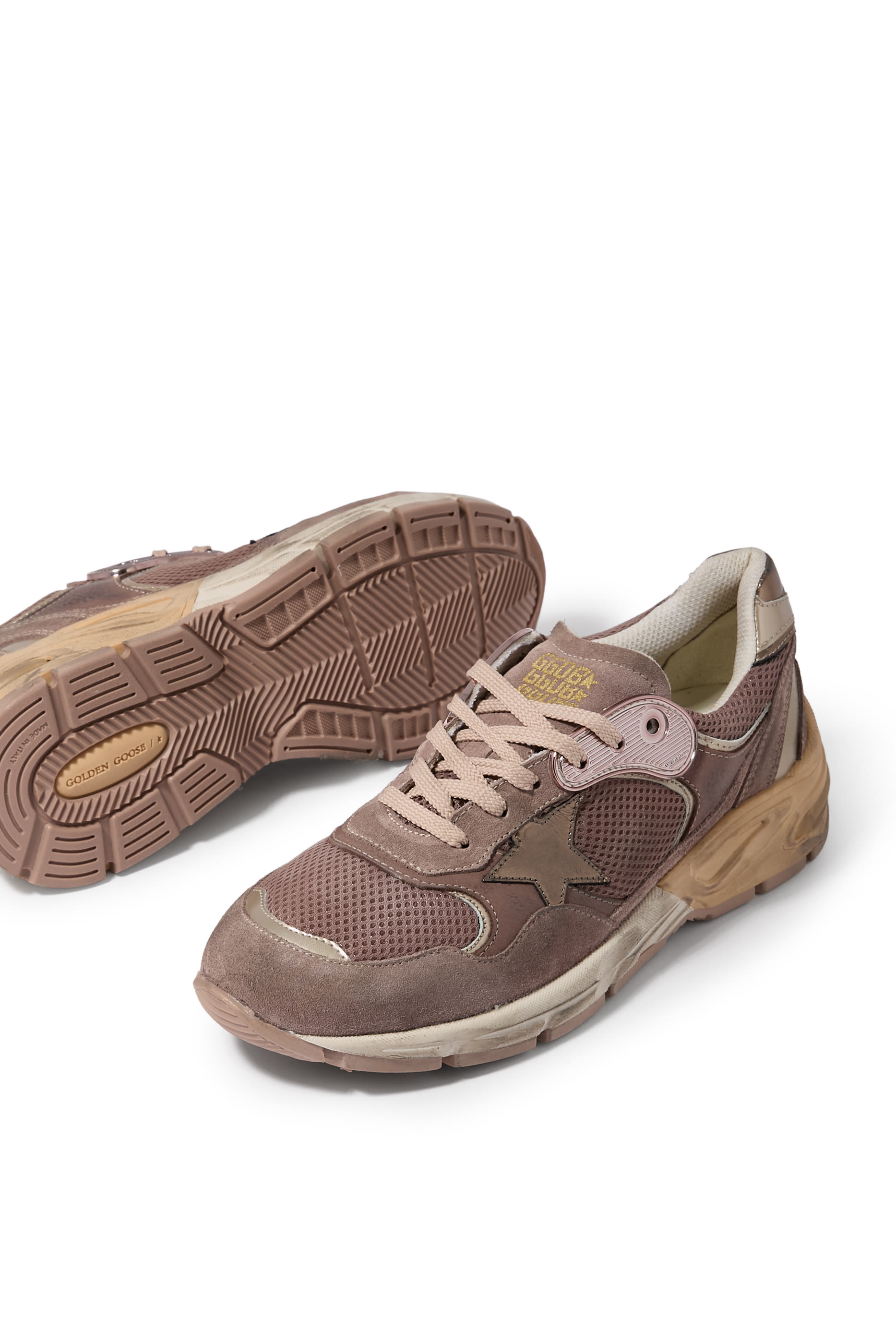 سنيكرز داد ستار