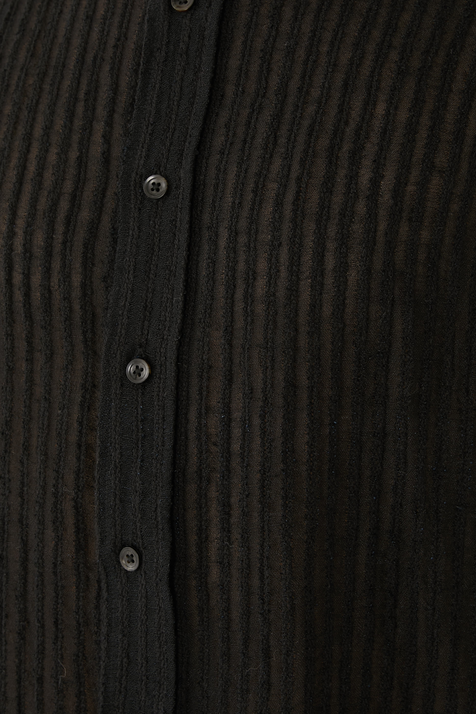 قميص منسوج بأكمام طويلة