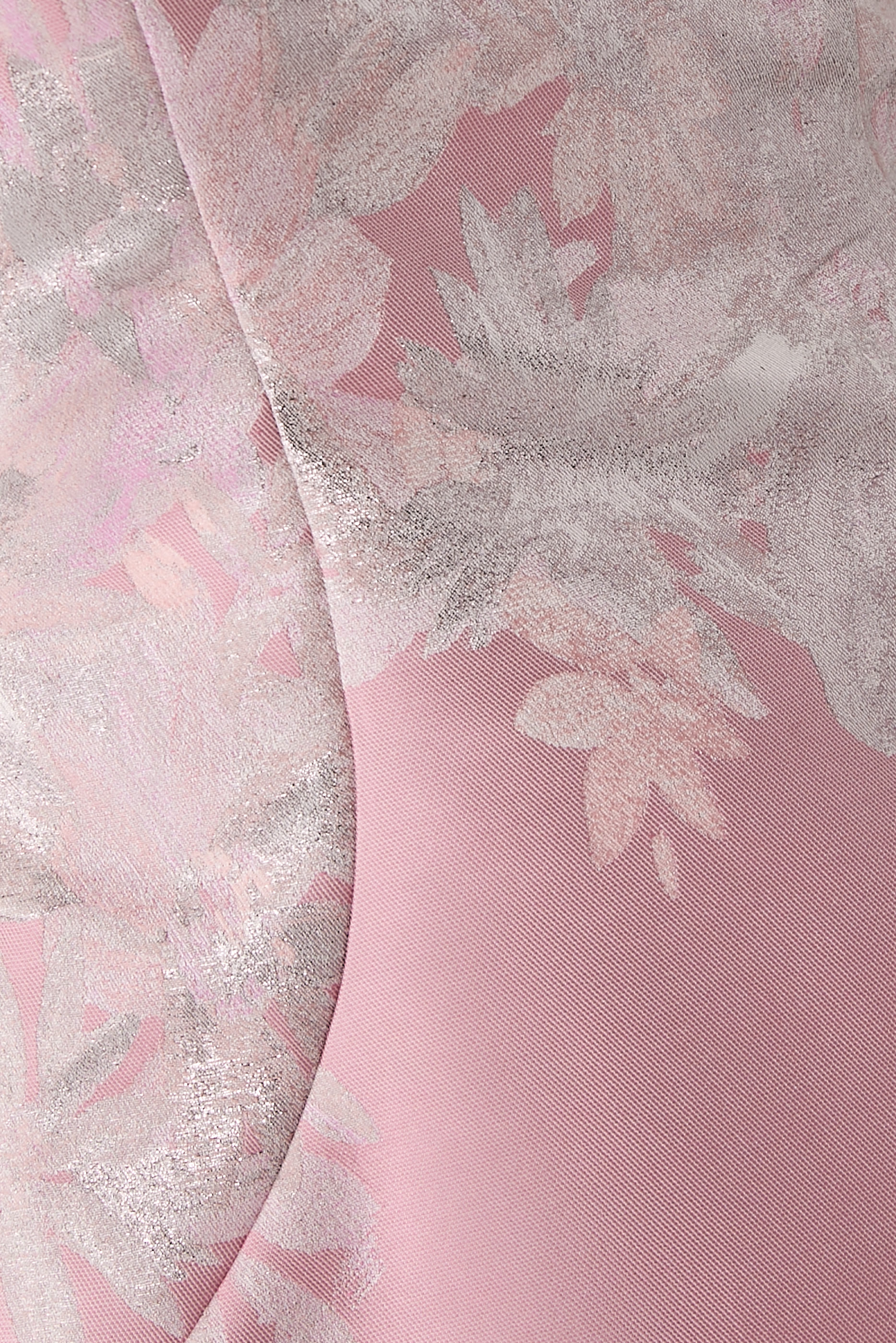 فستان سهرة بكتف واحد وفيونكة