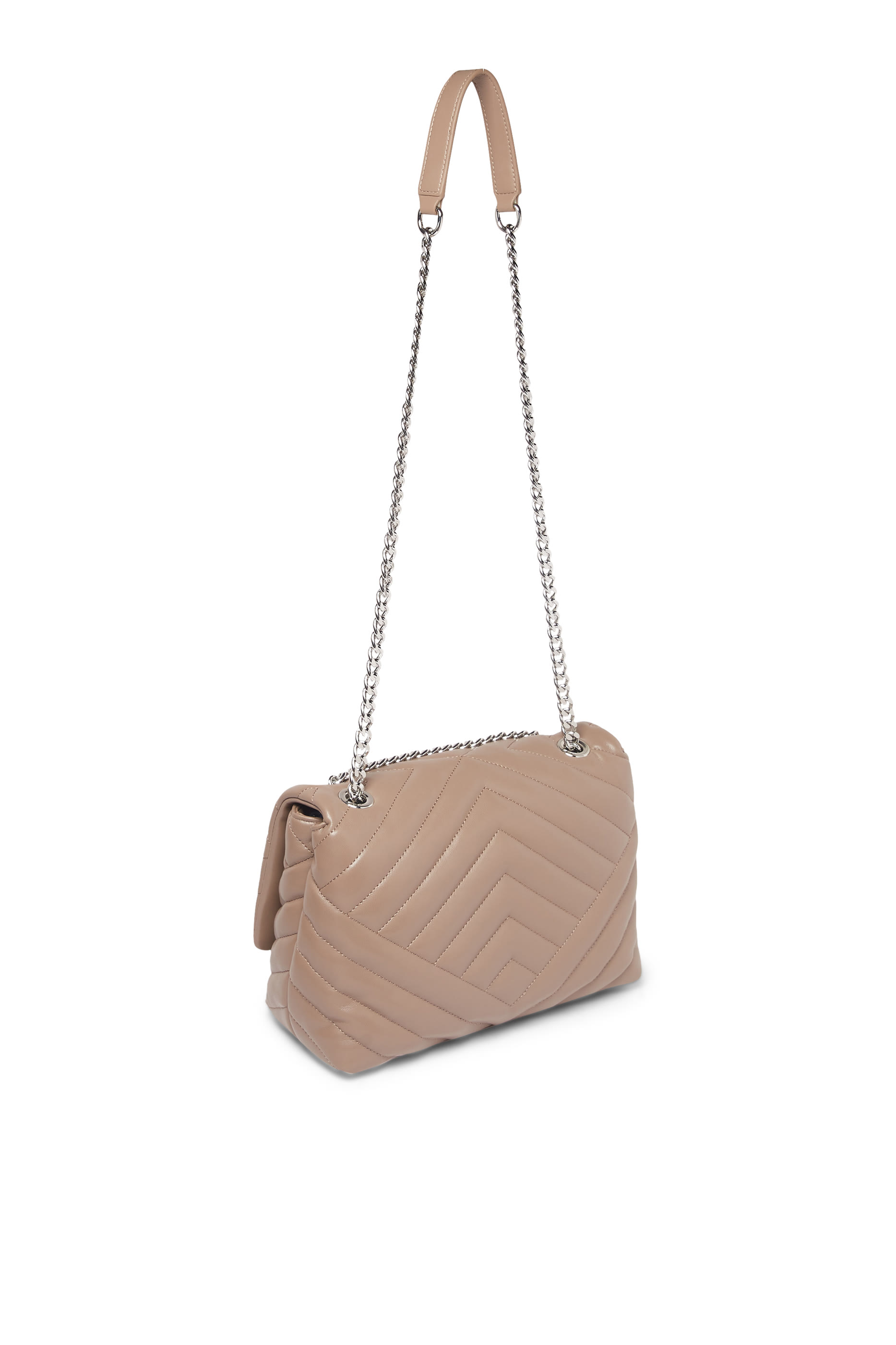 حقيبة كتف مبطنة بتفاصيل معدنية