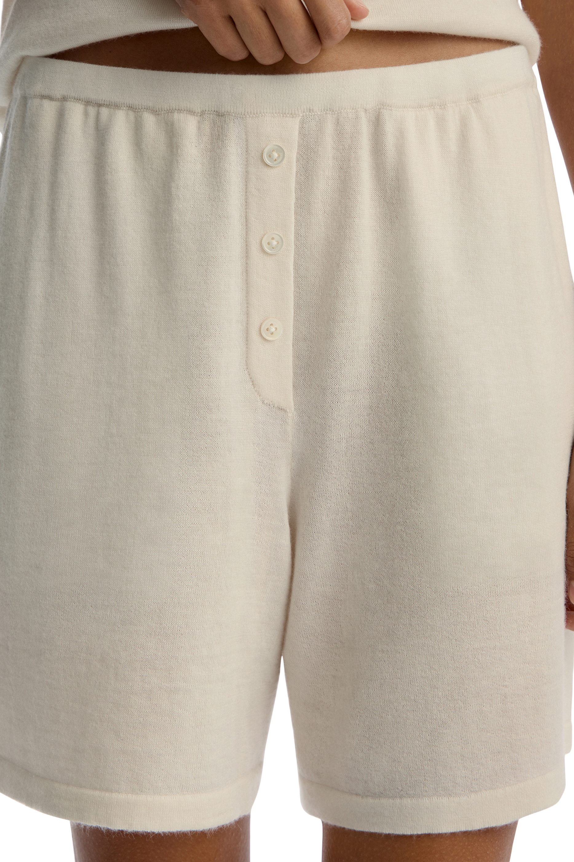 شورت تيري بارز الملمس