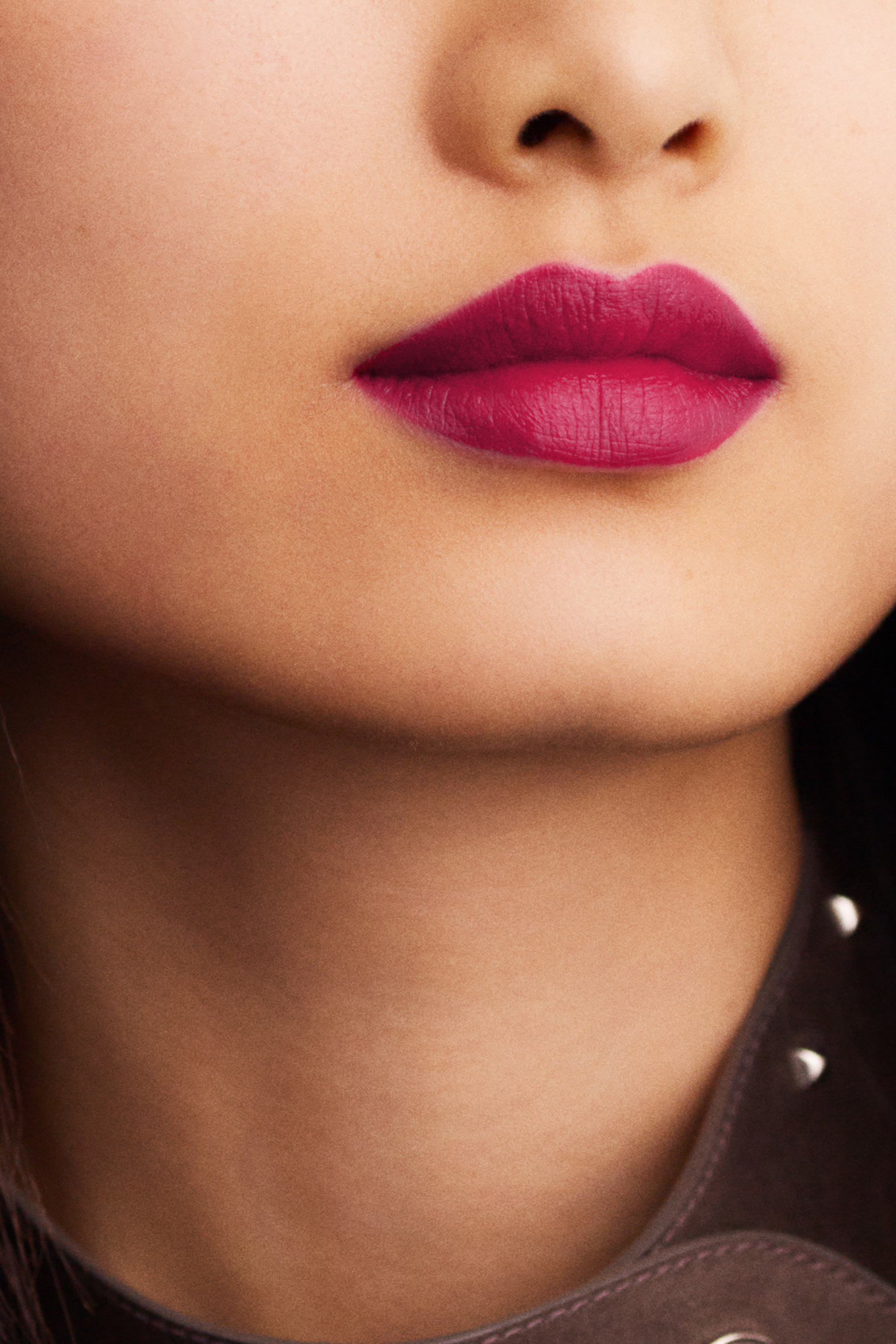 أحمر شفاه روج غير لامع درجة روز نوي