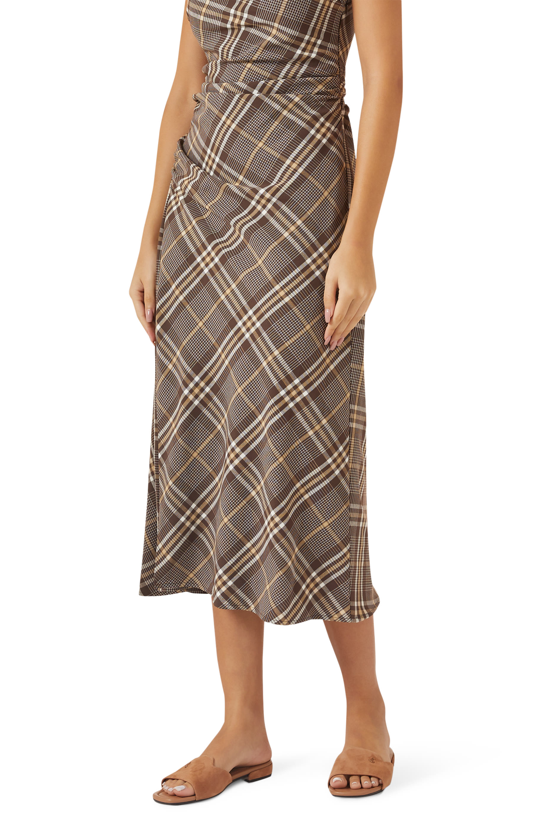 حذاء خفيف دينا 15 بكعب مسطح شمواه