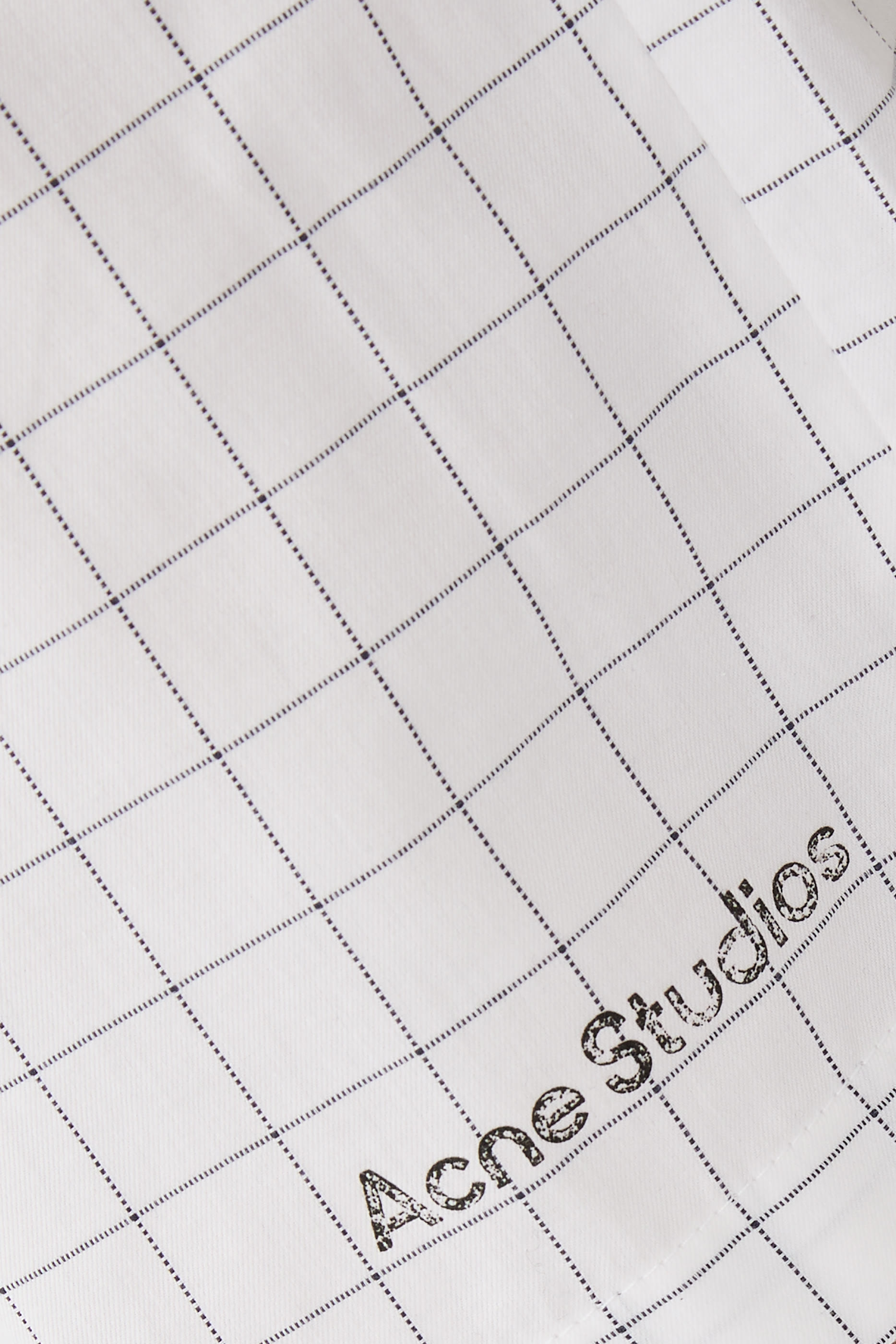 شورت كاجوال بنقشة مربعات