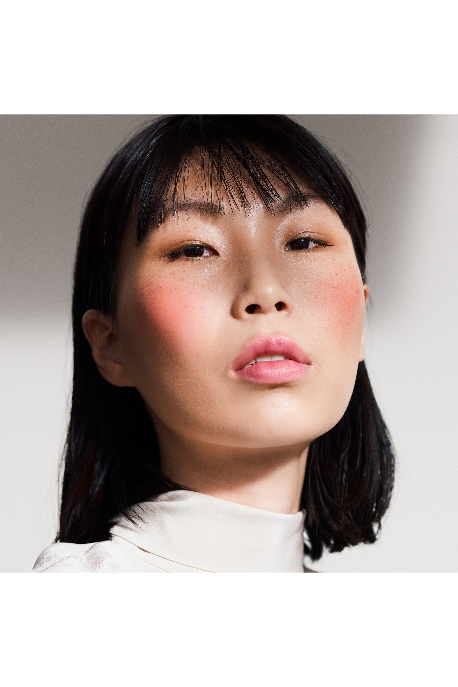  وردي Hermès, أنبوب إعادة التعبئة الخاصّ بمعزّز الشفاه الوردي