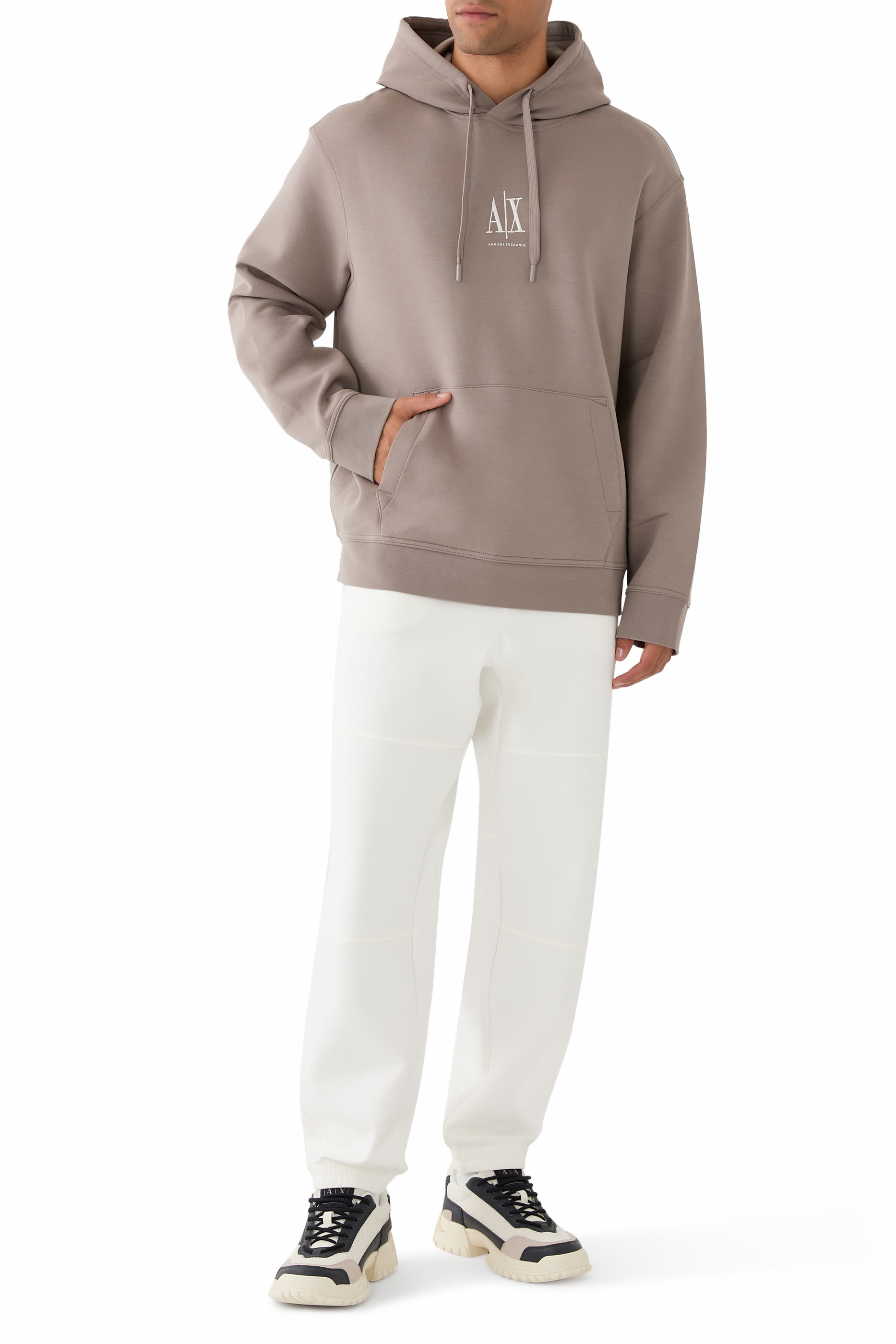 سويت شيرت بشعار الماركة