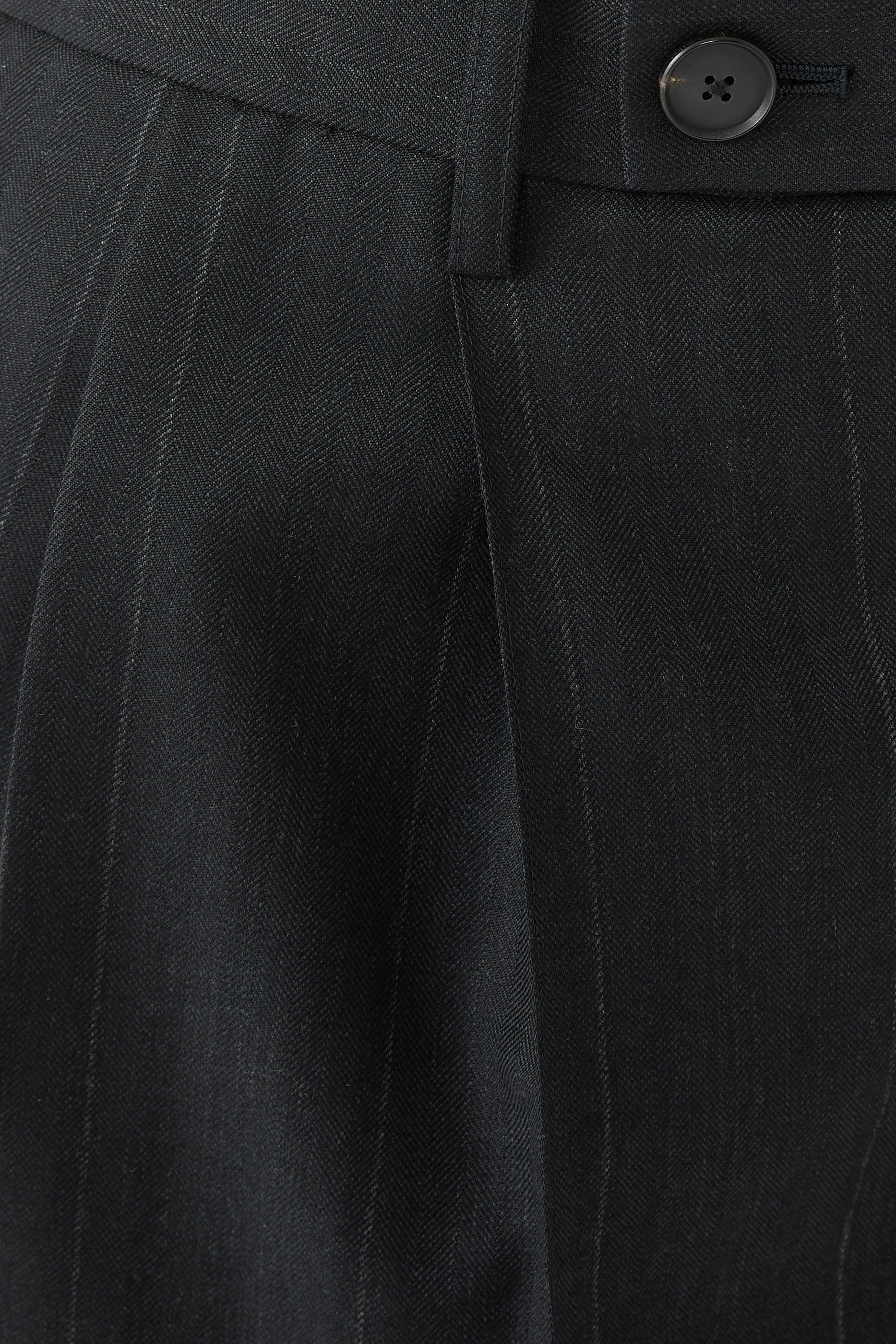 بنطال بطيتين