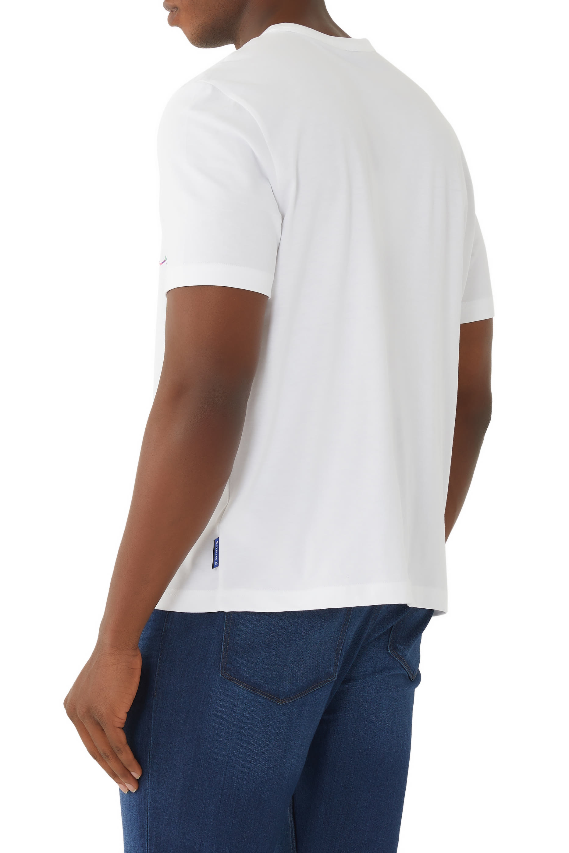 تيشيرت بأكمام قصيرة