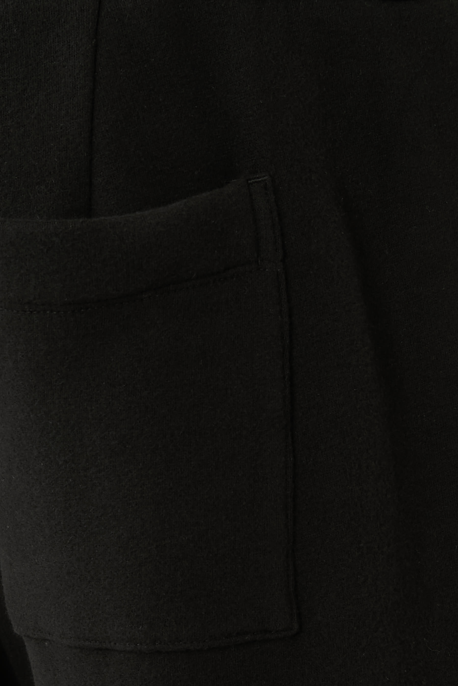 بنطال رياضي كوزي بقصة ساق مستقيمة