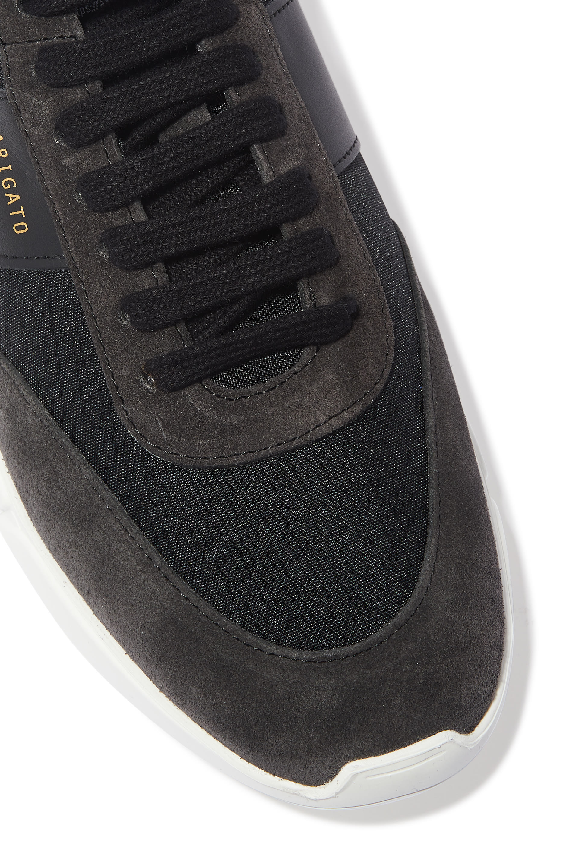 سنيكرز جينسس للجري بتصميم كلاسيكي