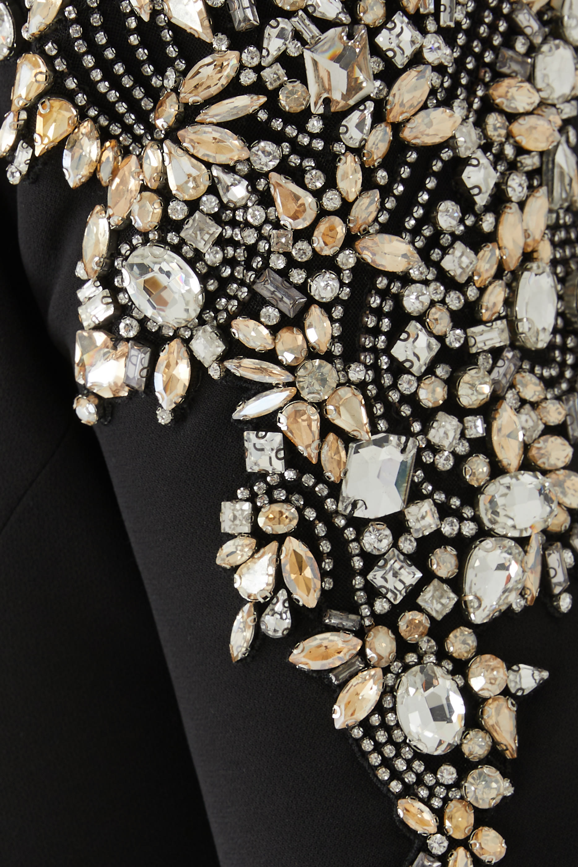 فستان روزابيل مزين بالكريستال