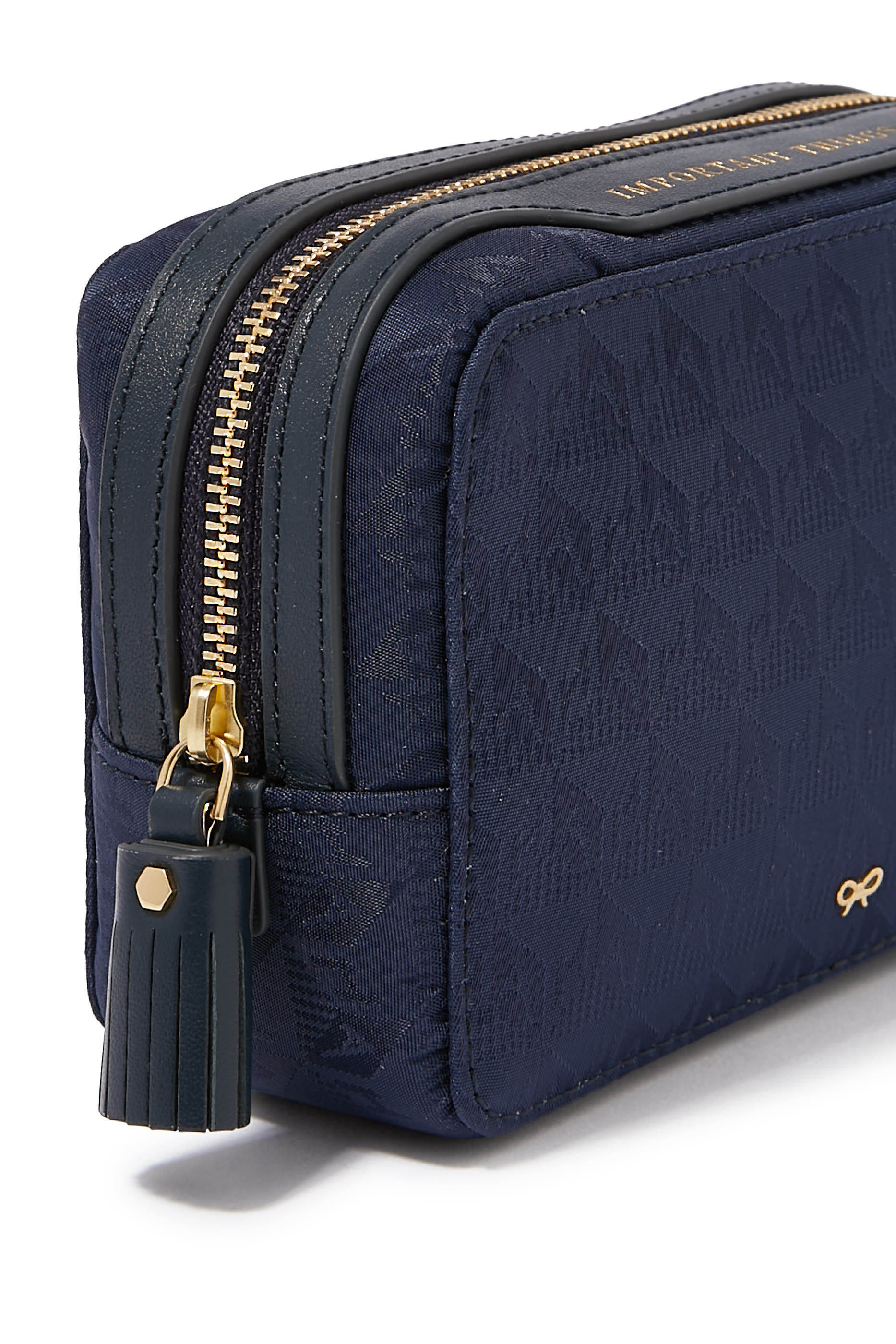 حقيبة صغيرة إمبورتنت ثينغز بشعار الماركة