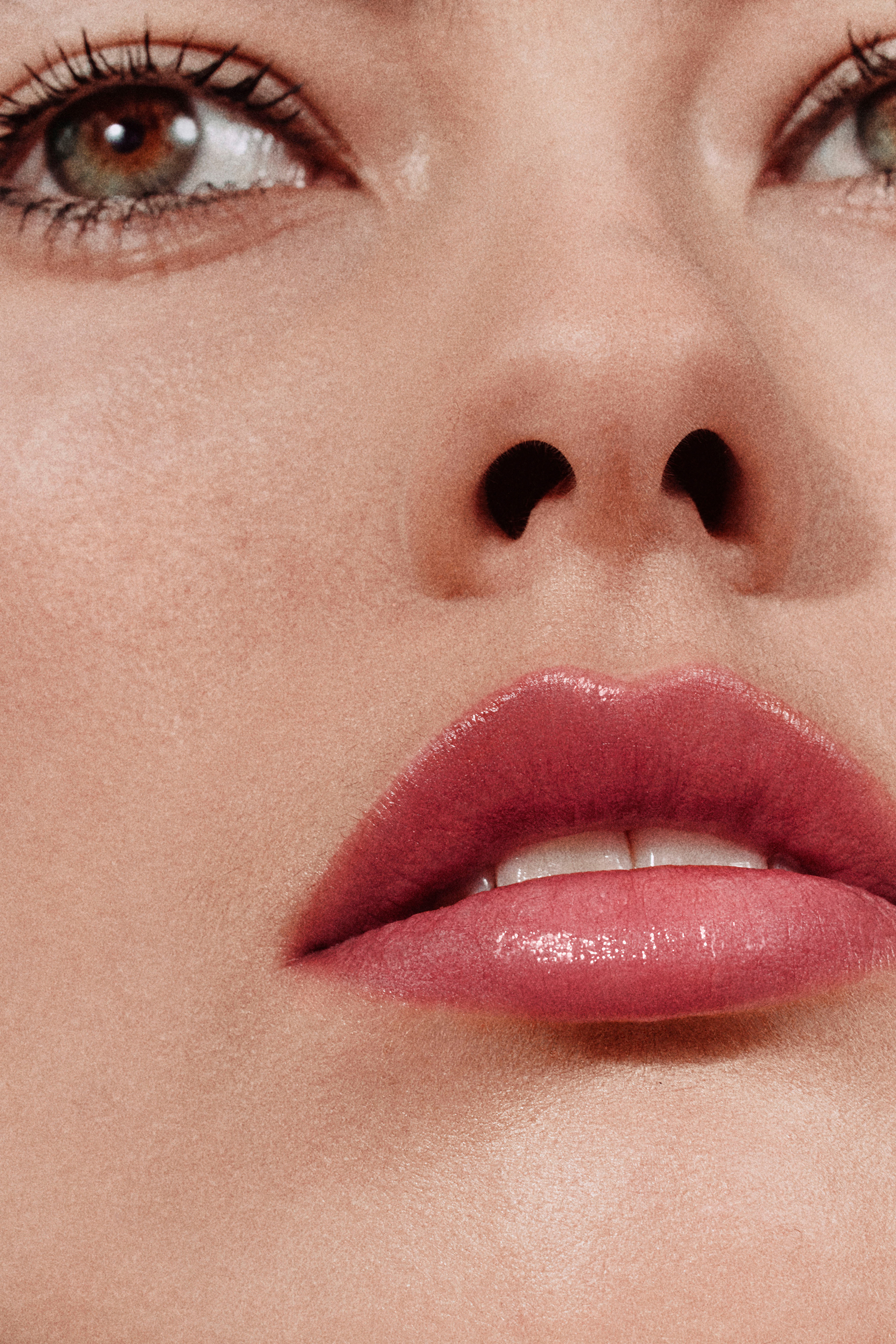 أحمر شفاه Rouge Herm&egrave;s, Shiny Lipstick بإصدار محدود