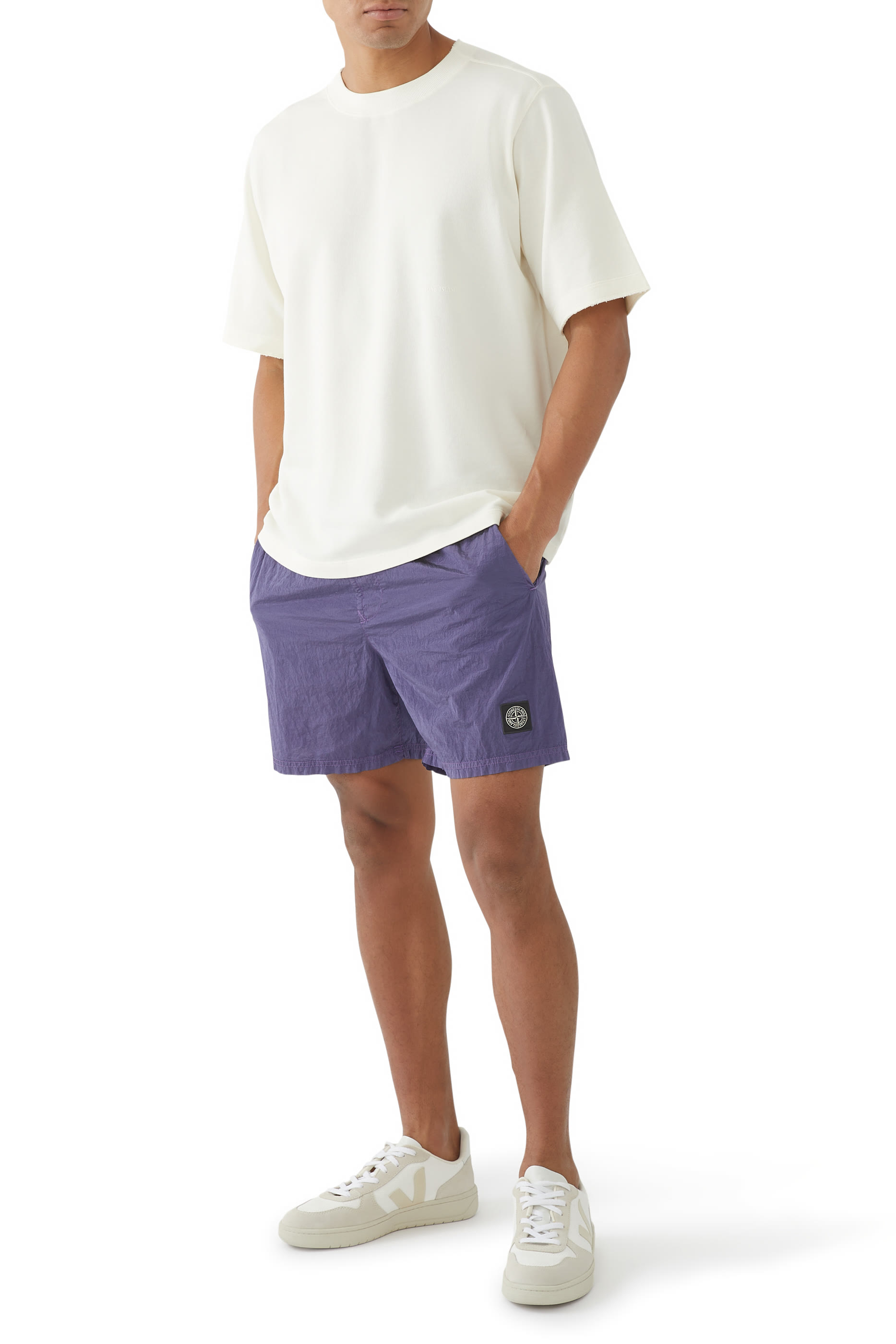 شورت برباط تضييق وشعار الماركة