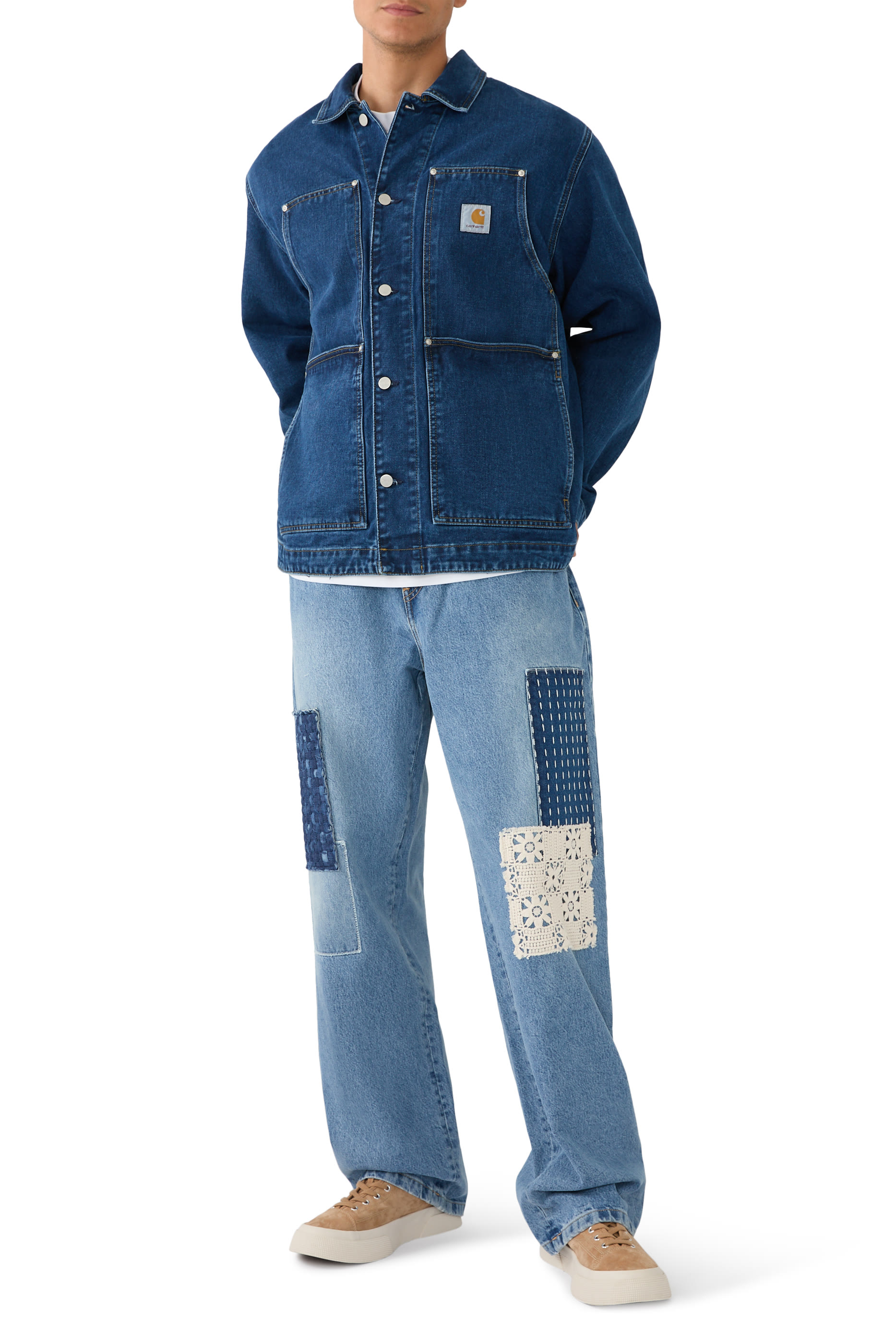 جاكيت بشعار الماركة مزدوج في الأمام