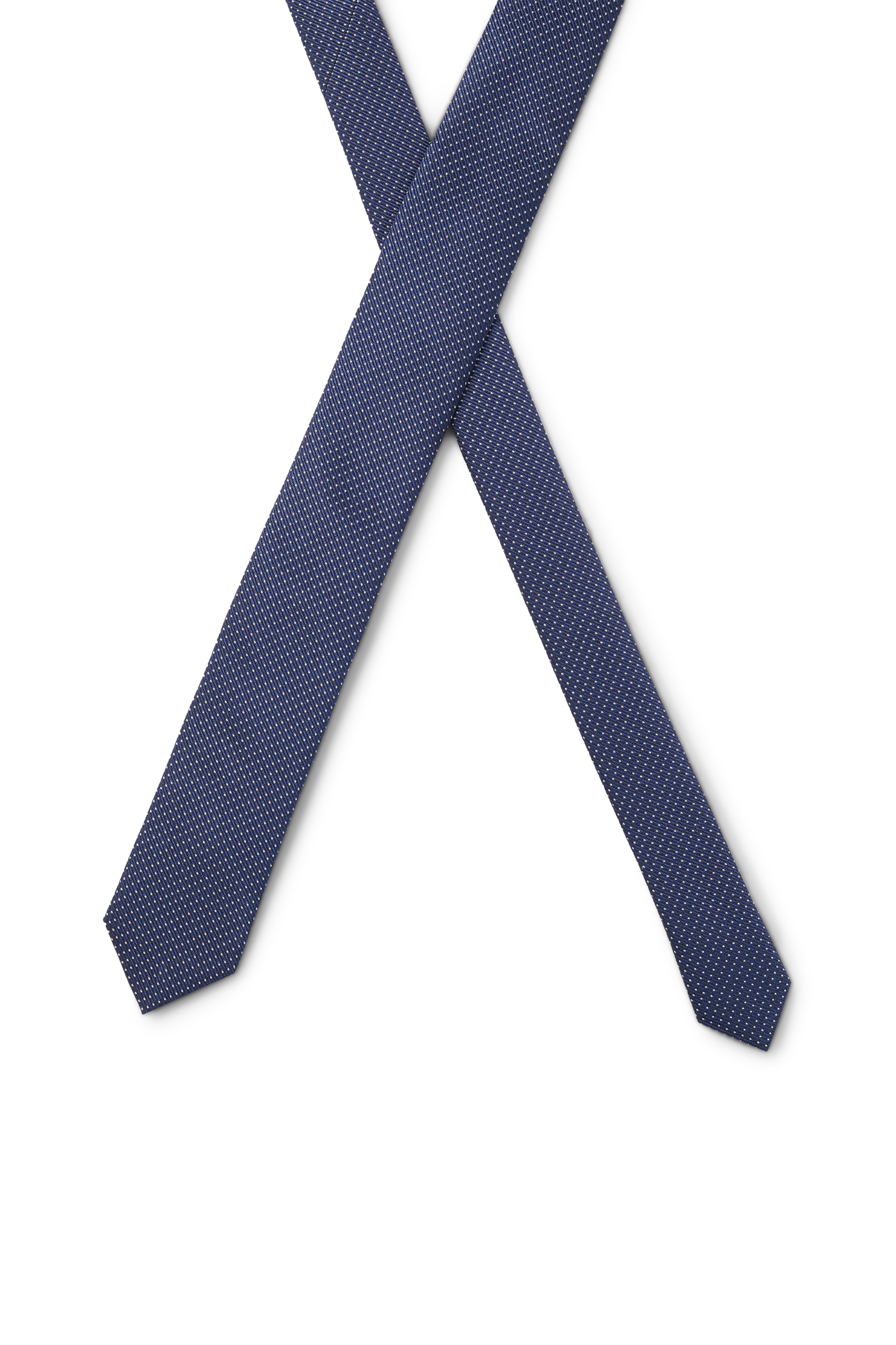 ربطة عنق بنقشة نقاط