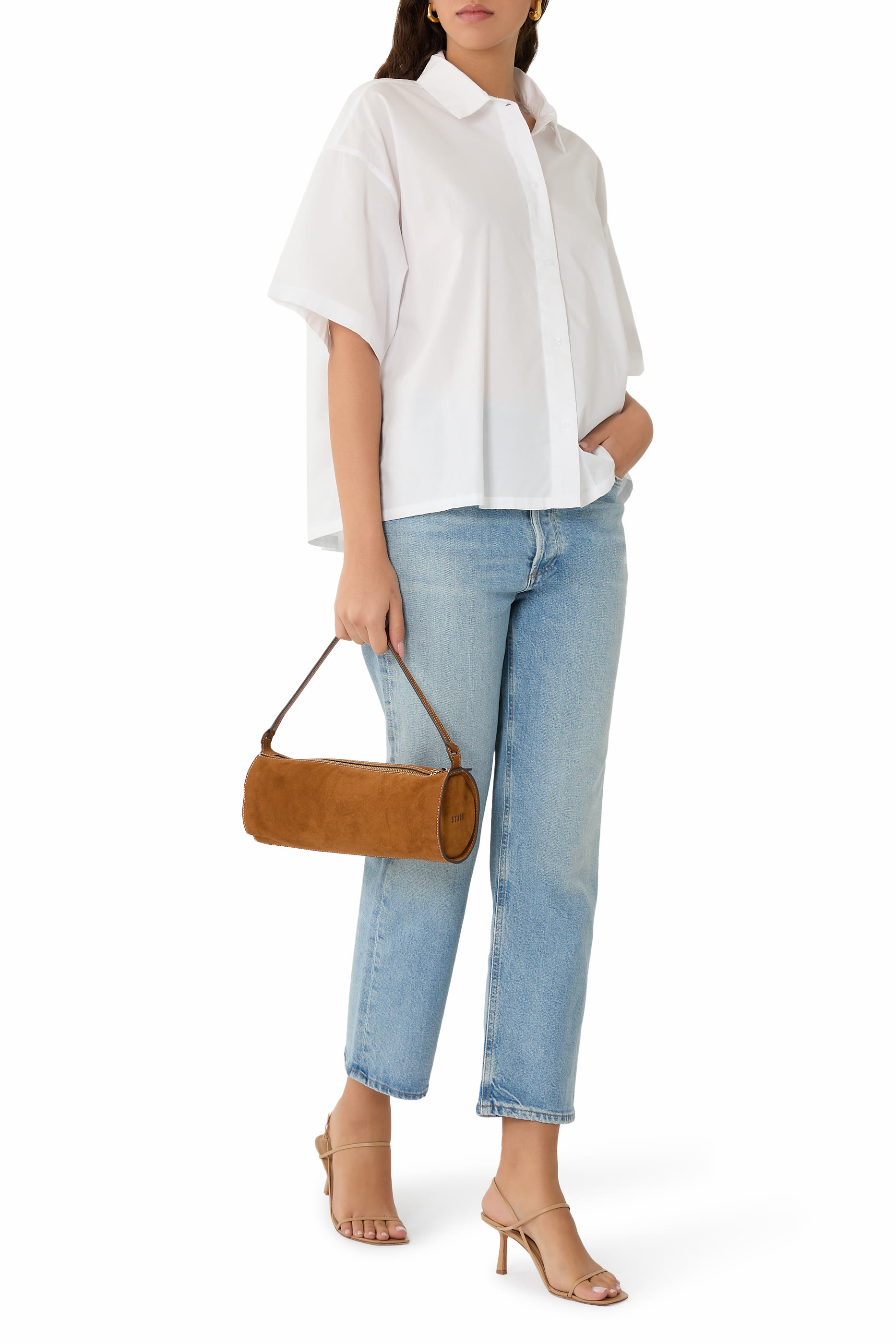 قميص بصف أزرار وأكمام قصيرة