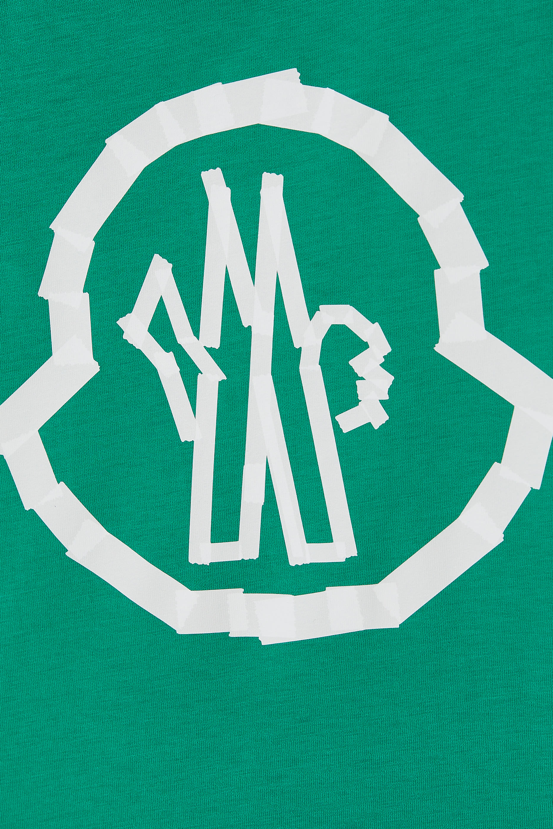 تيشيرت بشعار الماركة للأطفال