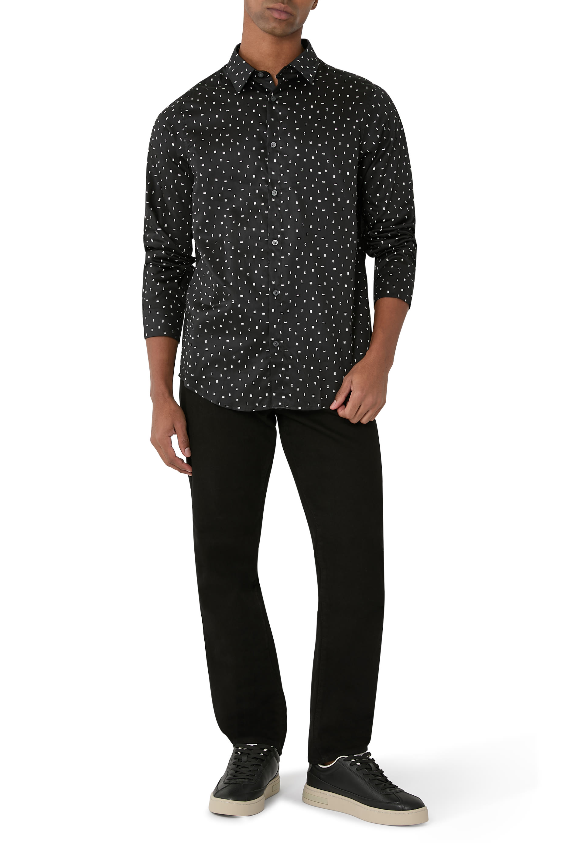 قميص مزين بشعار الماركة