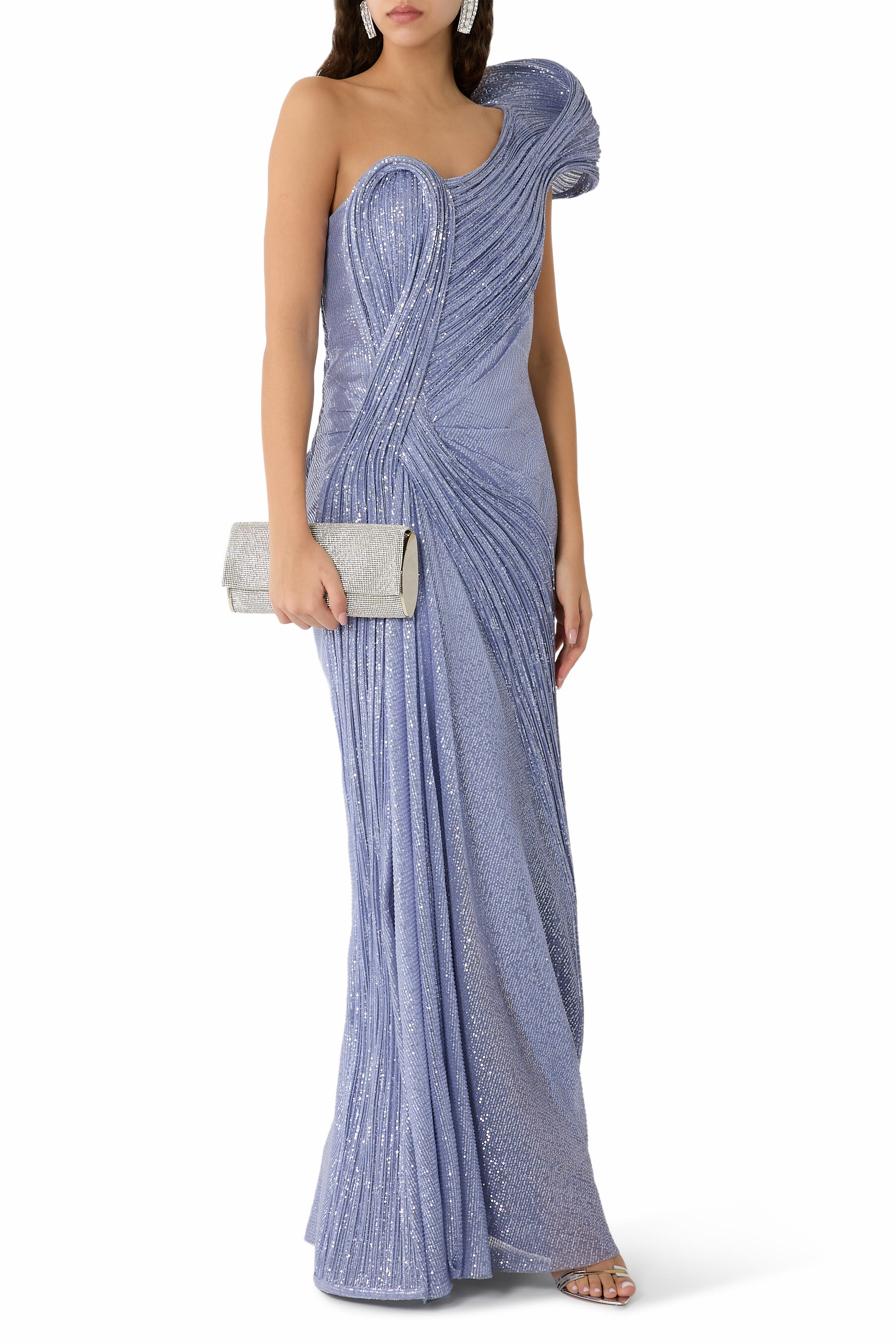 فستان سهرة بتصميم مموج منحوت