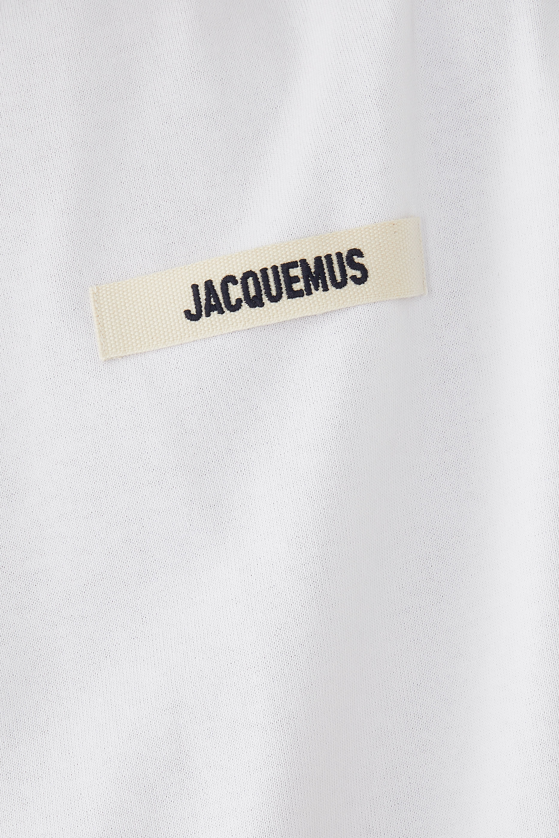 تيشيرت بارز الملمس