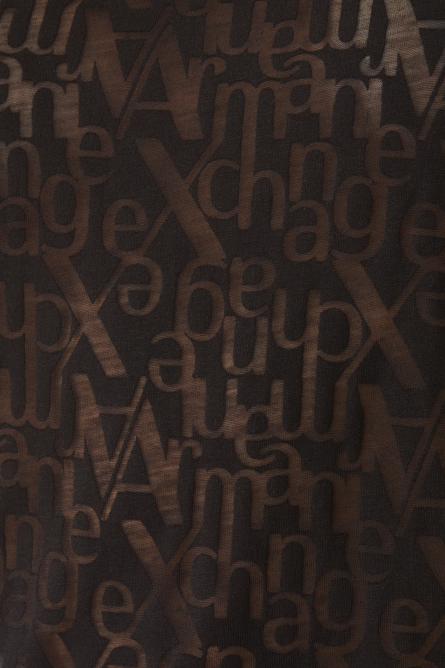 تيشيرت بشعار الماركة