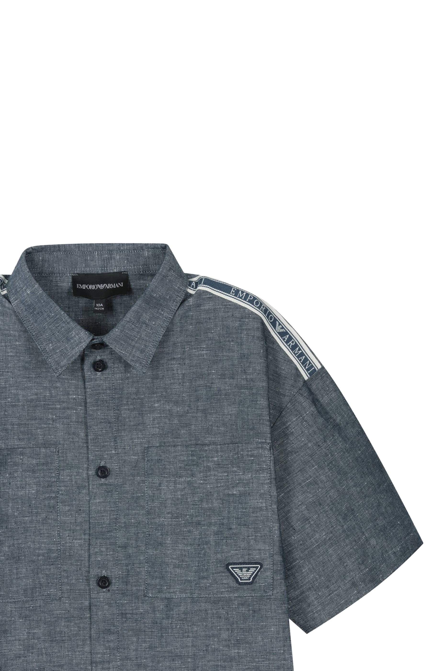 قميص بشريط بشعار الماركة على الأكتاف للأطفال