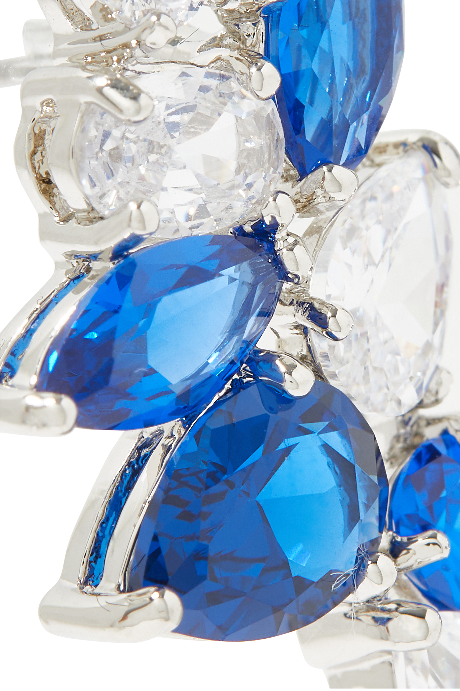 أقراط بتصميم هلال مرصعة بالزمرد وأحجار زركونيا مكعبة بأشكال مختلفة