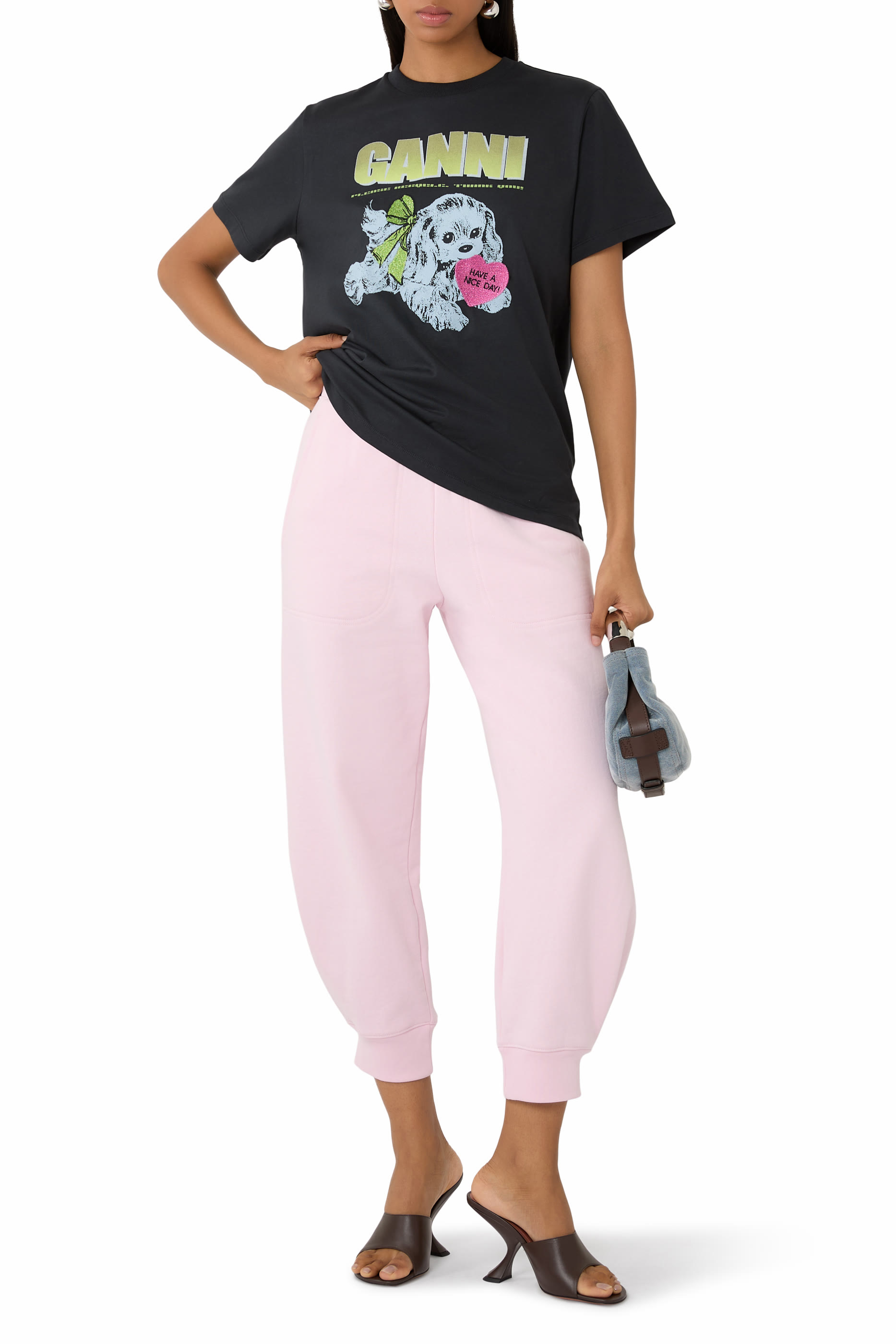 تيشيرت بطبعة جرو