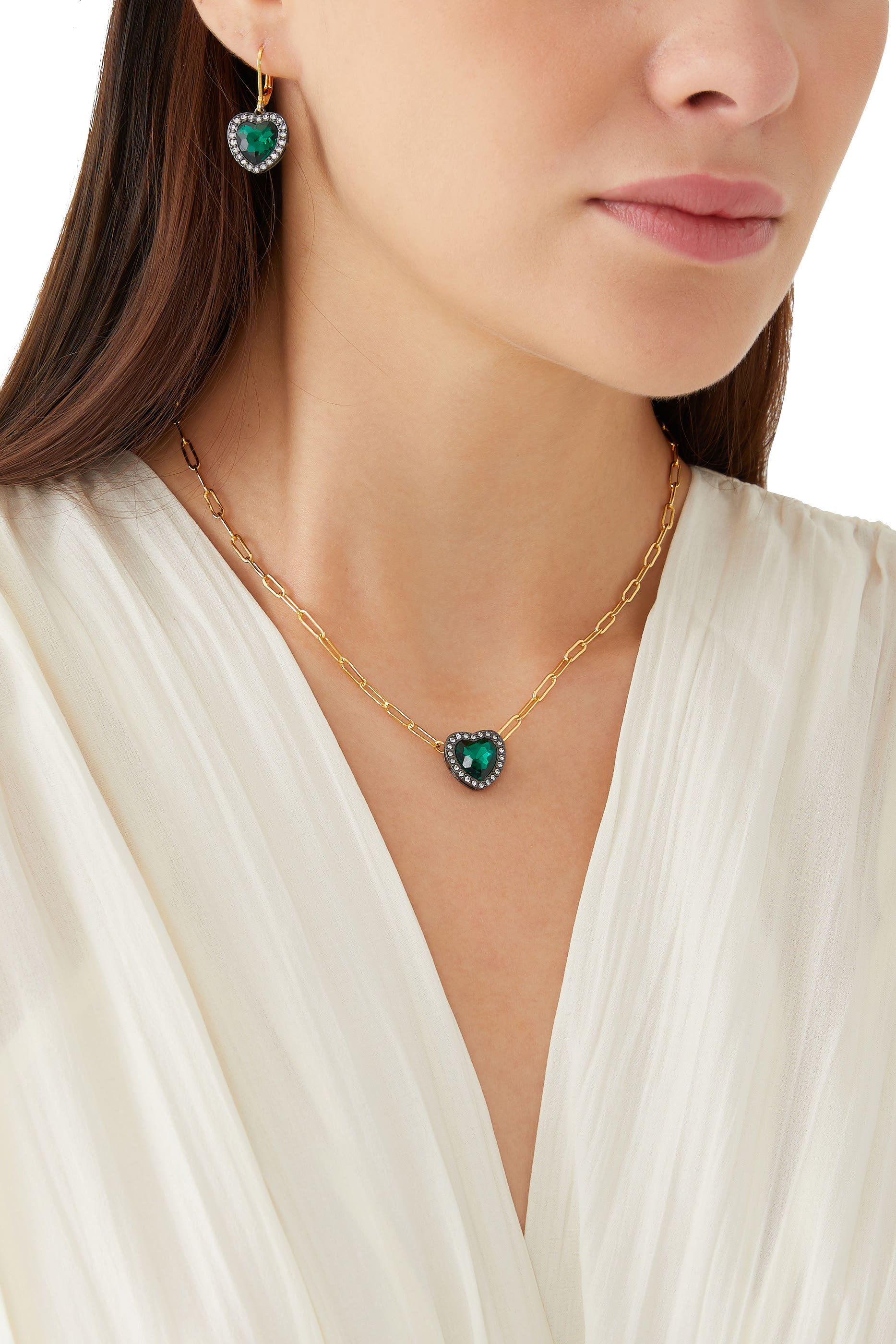 قلادة هالة بتصميم قلب مرصع بالماس معدن