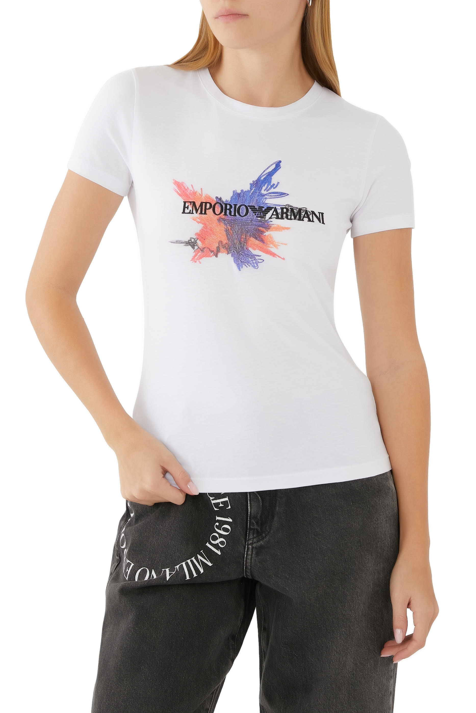 تيشيرت مطرز بشعار الماركة