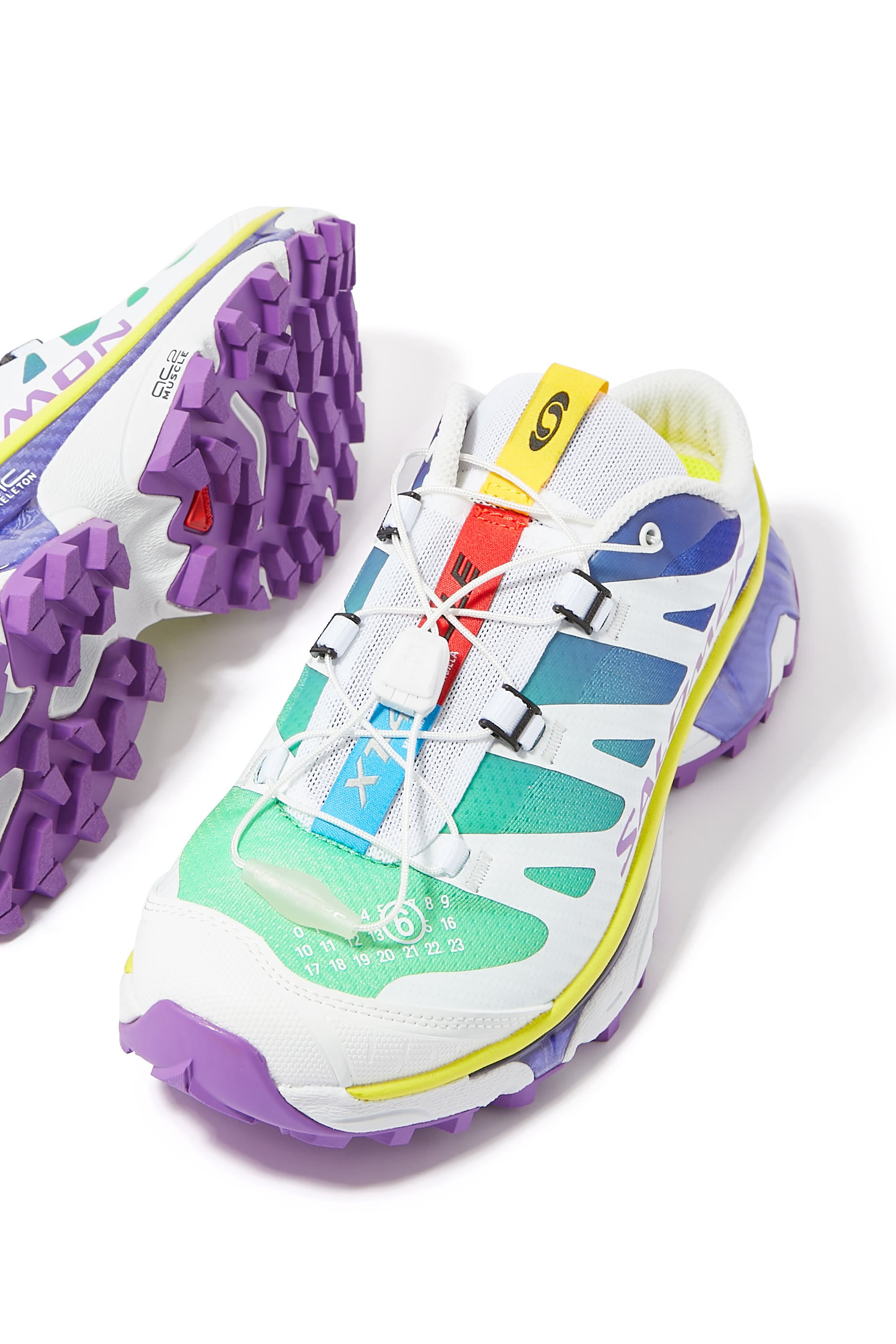 سنيكرز سالومون اكس تي- 4 بكاحل منخفض