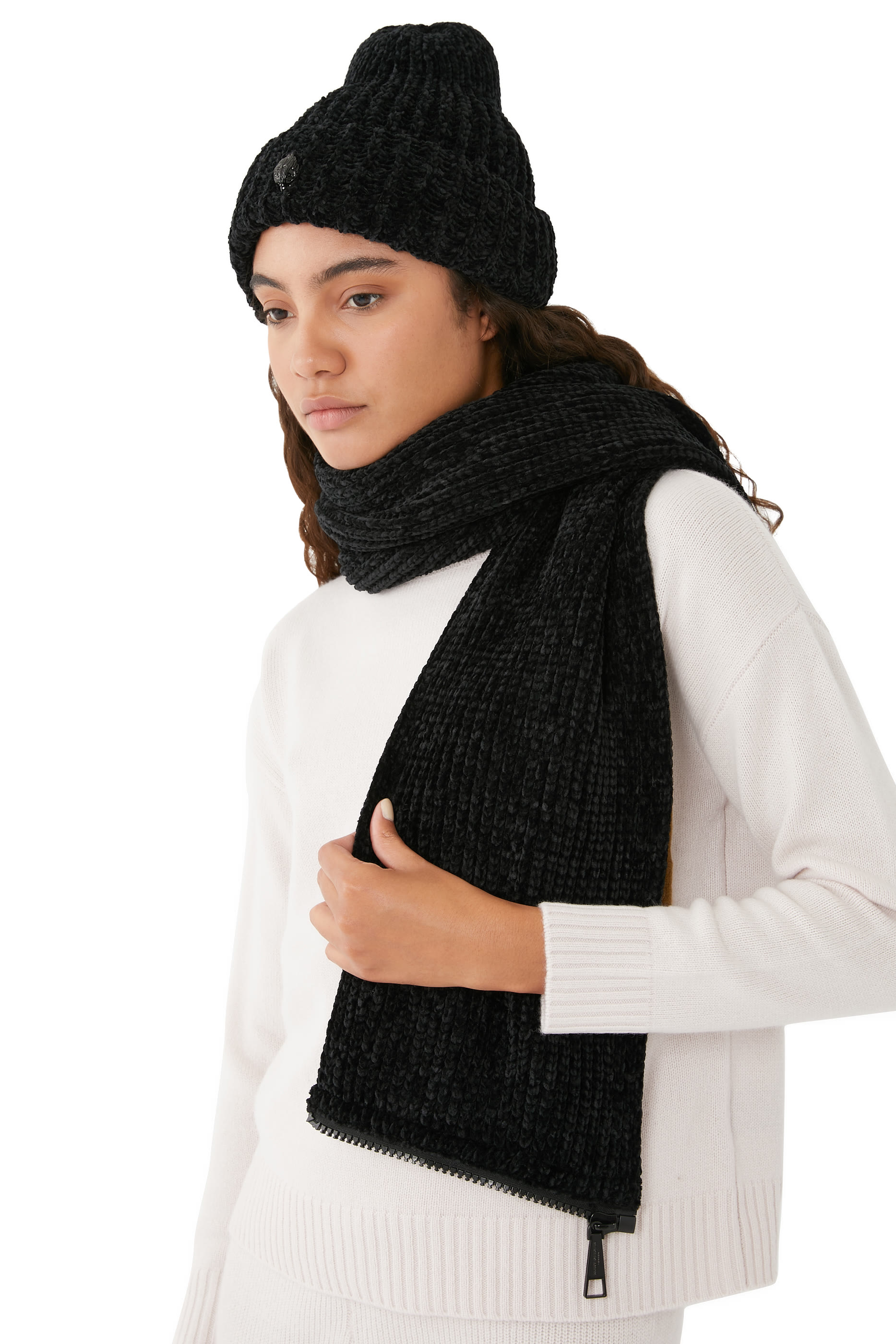 قبعة بيني كوزي برأس النشر