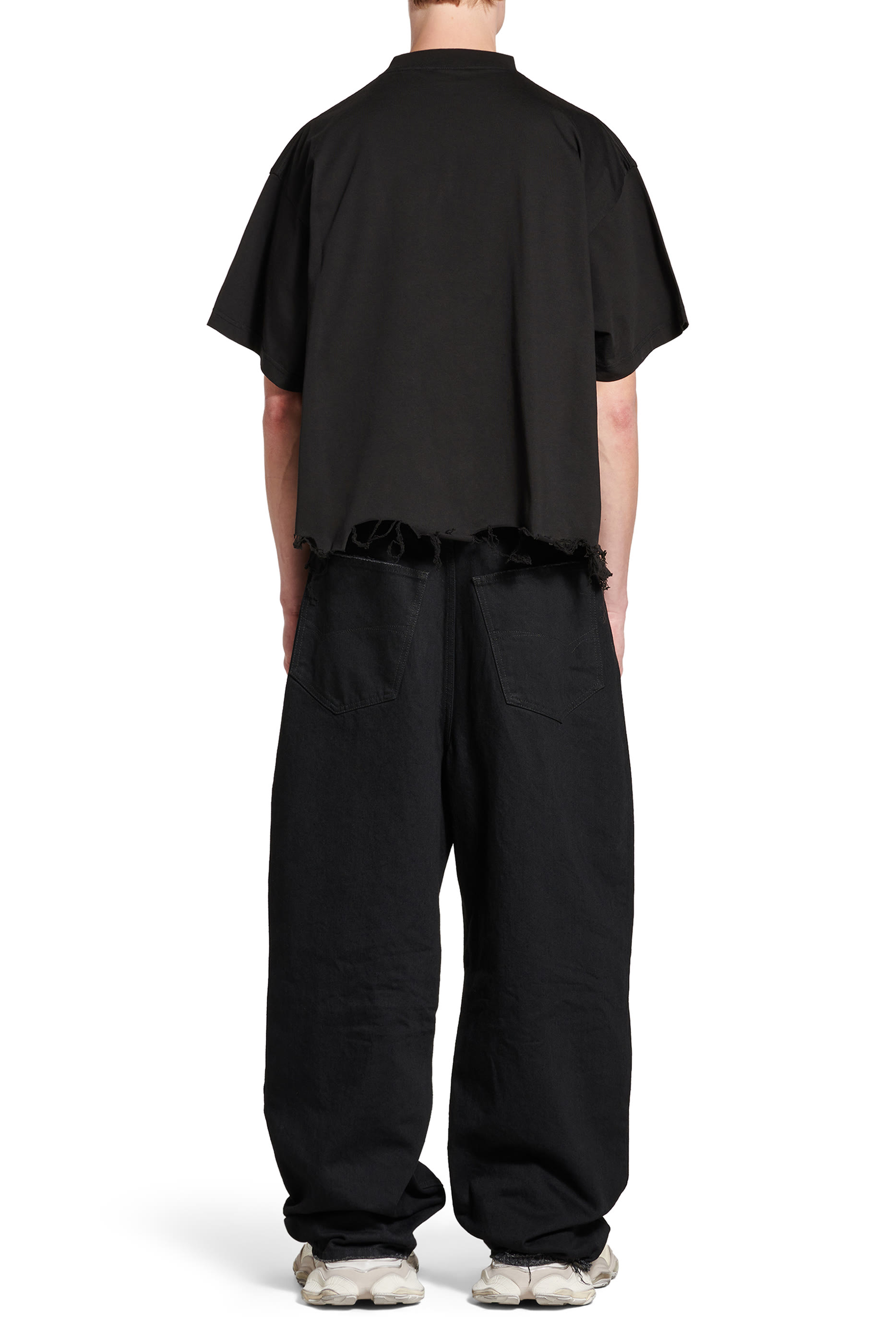 تيشيرت فضفاض قصير بشعار BB الكلاسيكي