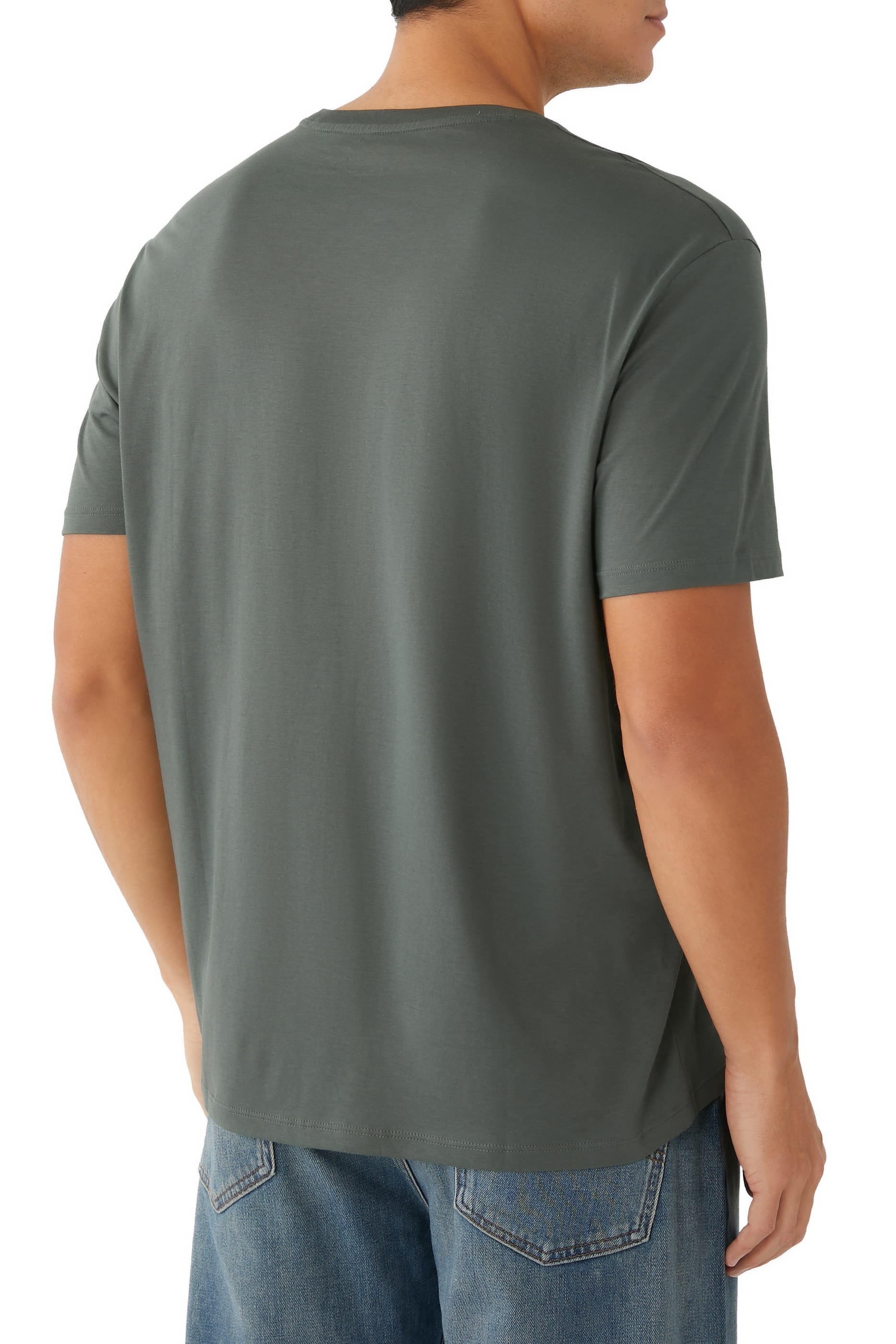 تيشيرت ميتا نايتشر بياقة ضيقة