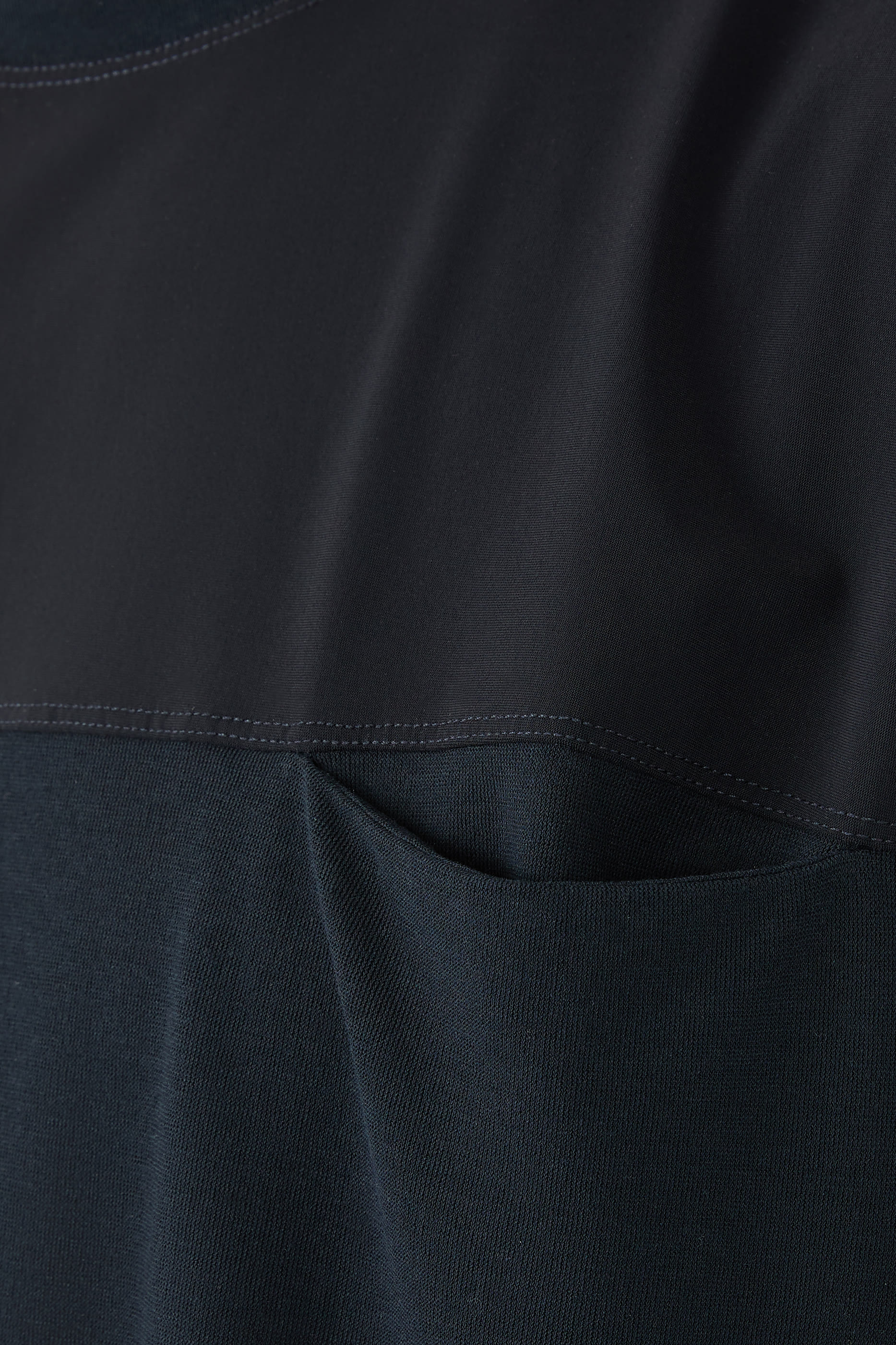 تيشيرت ايس كوتن بقصة ضيقة قطن عضوي