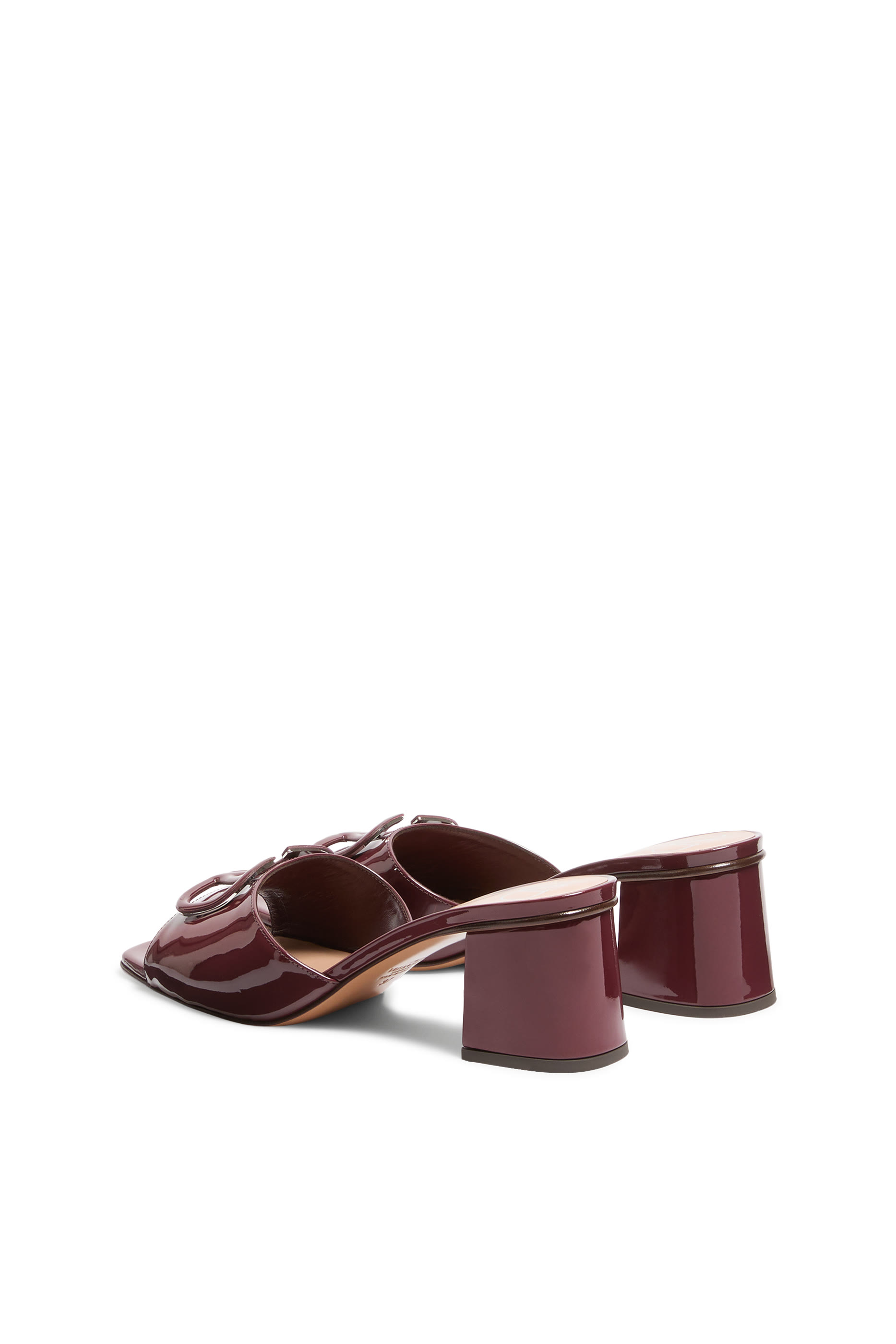 صندل 60 بشعار الماركة